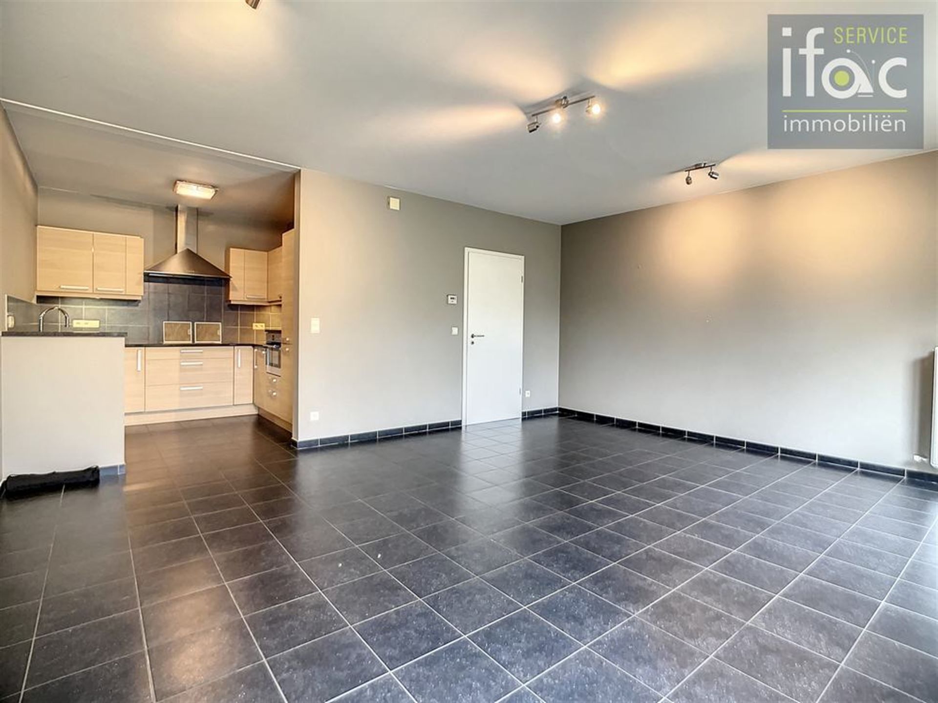 Mooie stapelwoning met tuin foto 11