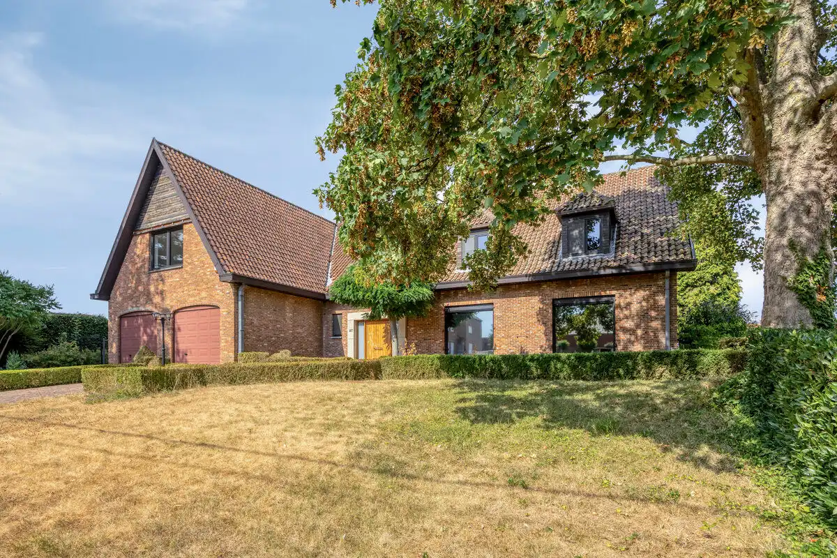TIJDLOZE VOLLEDIG GERENOVEERDE VILLA OP EEN PERCEEL VAN 16A81CA TE RIEMST foto 35