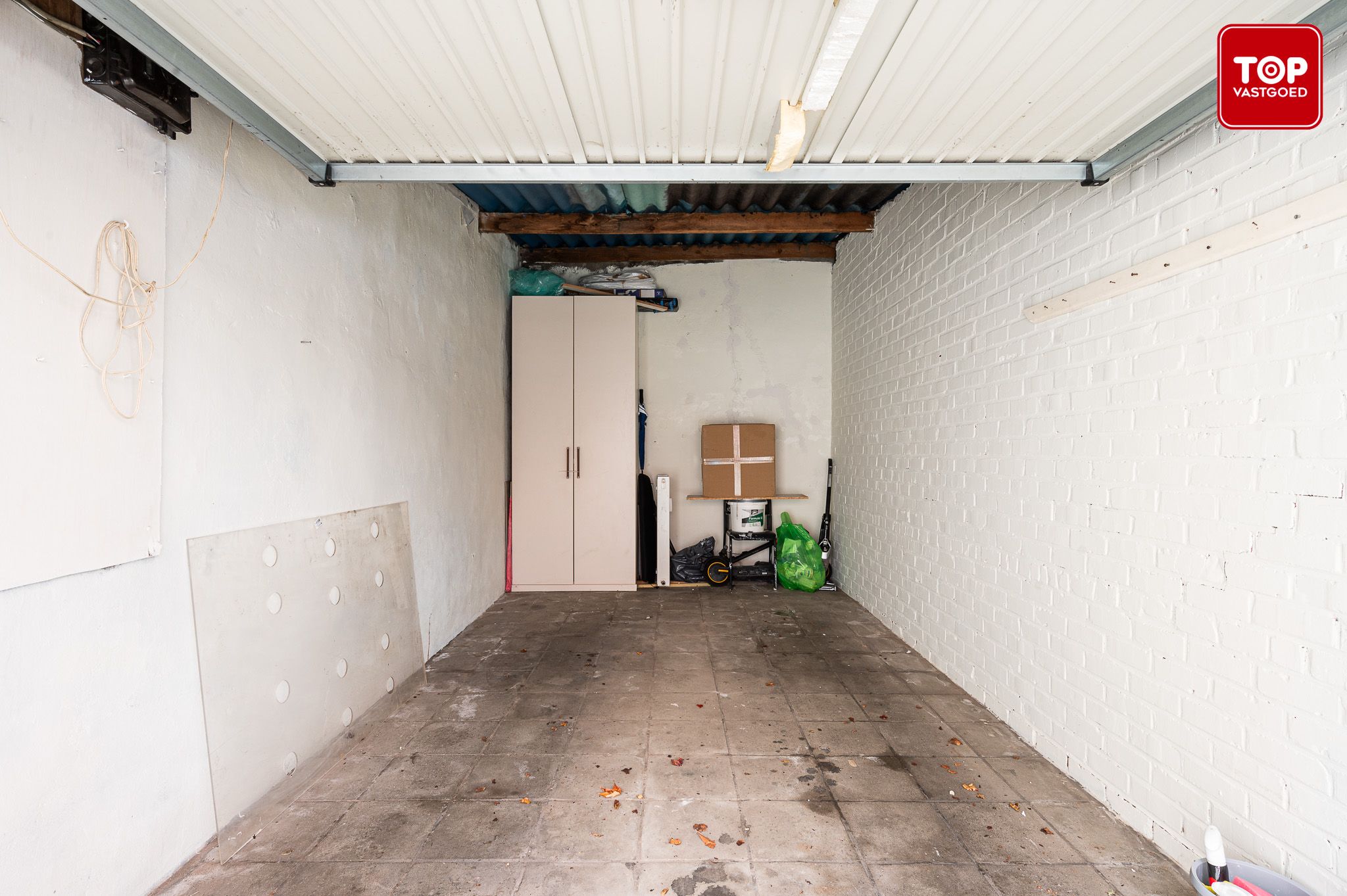 GERENOVEERD 2 SLAAPKAMER APPARTEMENT MET GARAGE EN 2 TERRASSEN foto 25