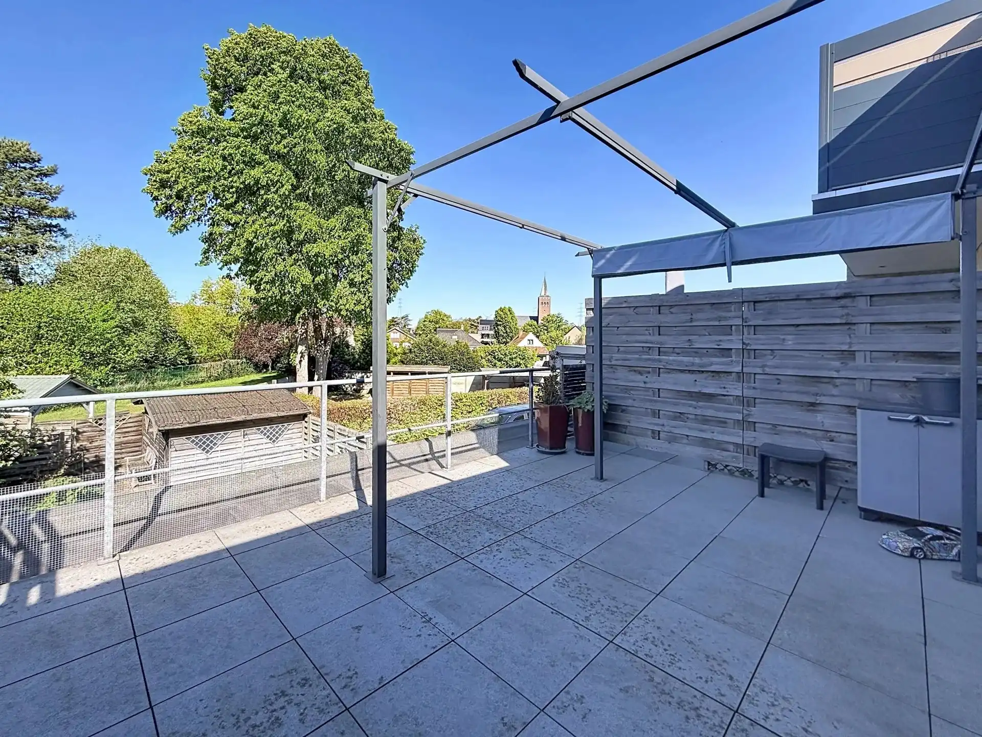 Ruim appartement met 2 slaapkamers, groot terras en staanplaats. foto 15