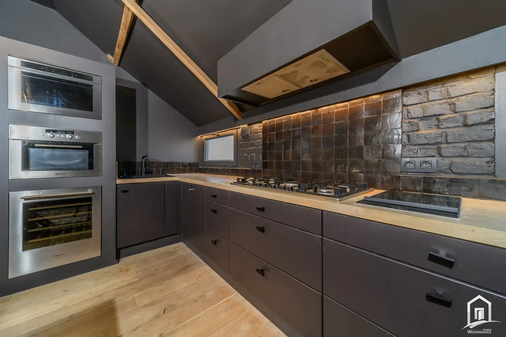 Unieke loftwoning met inpandige garage foto 9