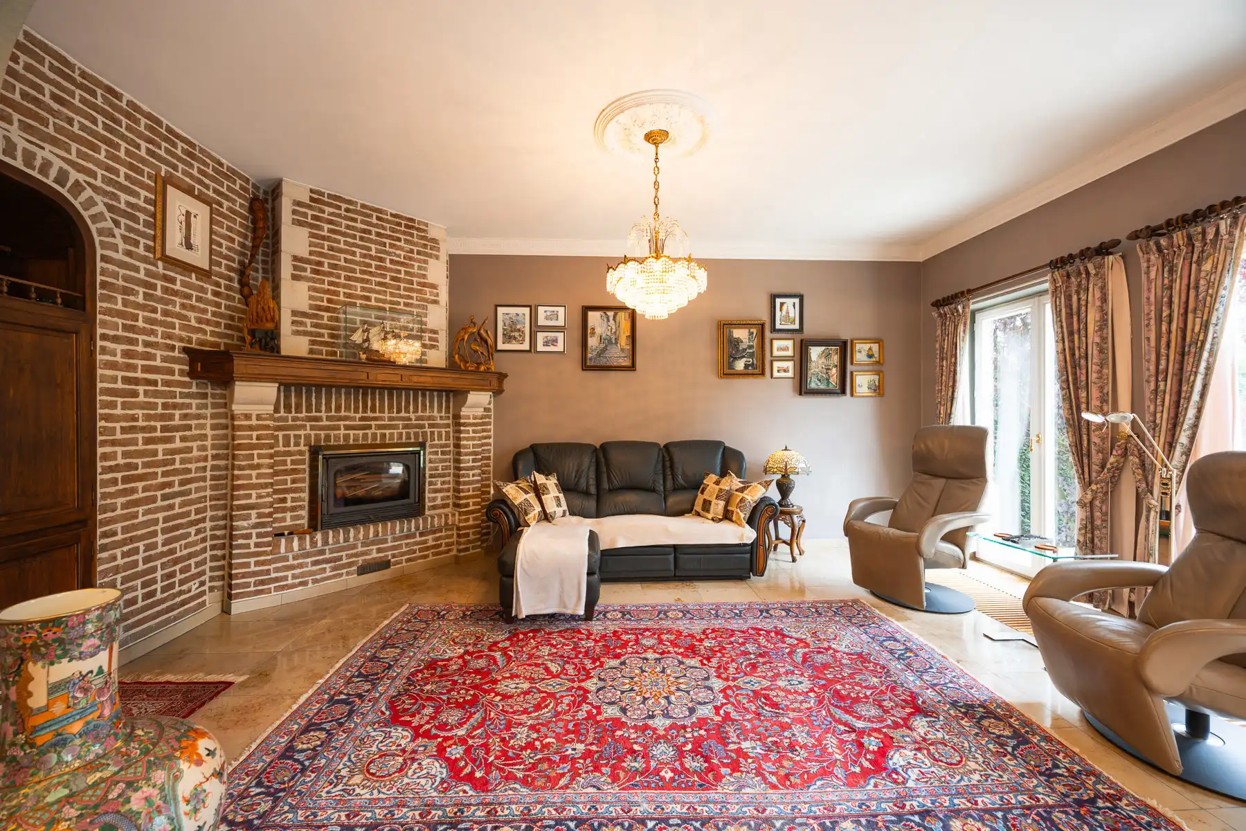 Statige villa met uitzonderlijk veel ruimte en potentieel  foto 11