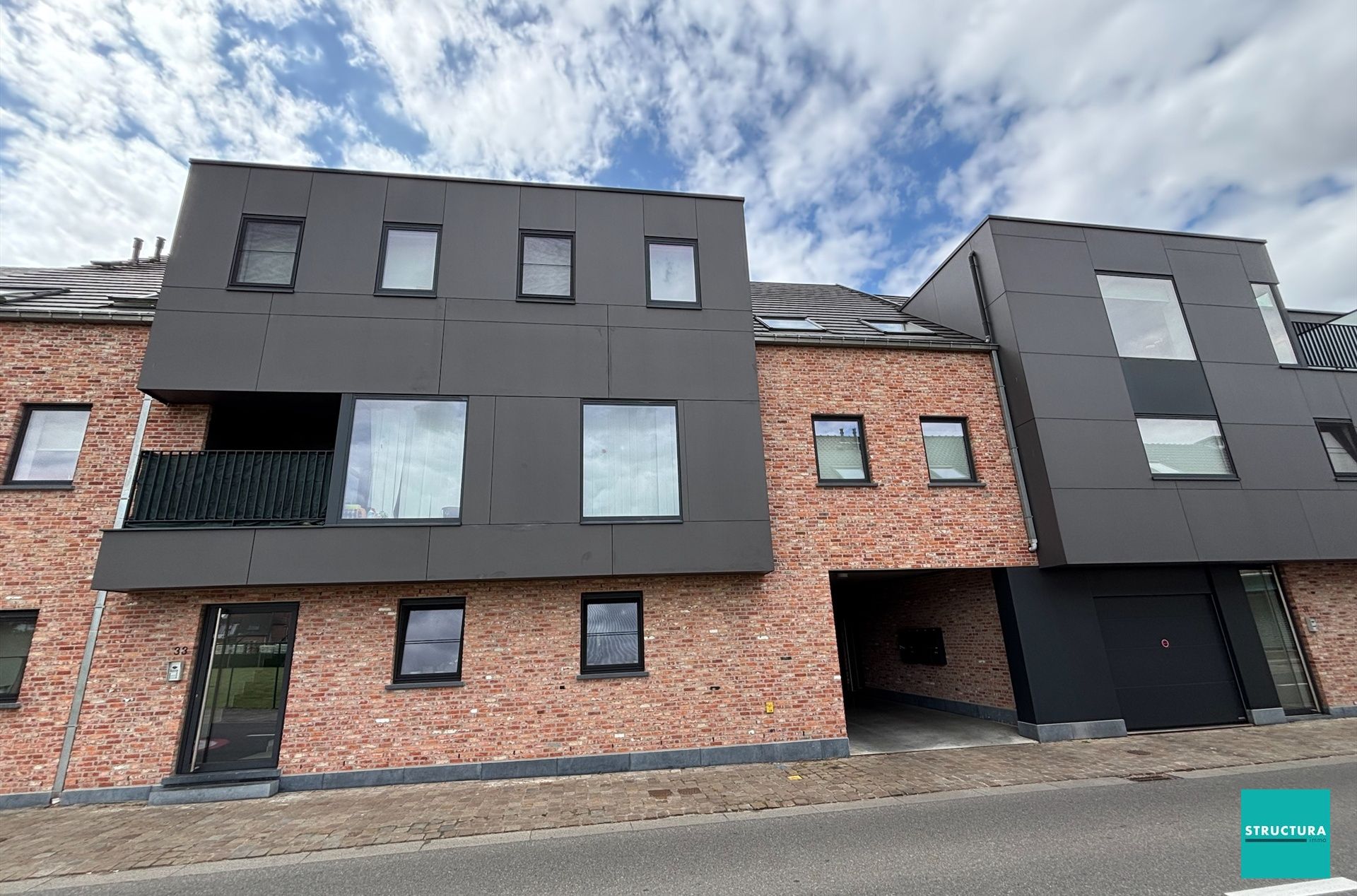 BEZOEKEN VOLZET - Appartement met  kamers en terras in het centrum van Steenhuffel foto {{pictureIndex}}