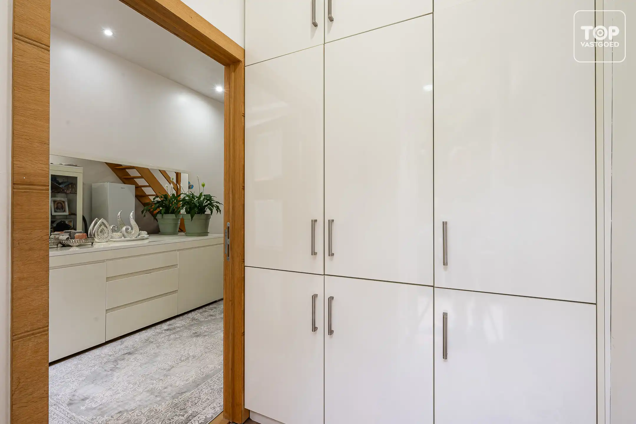 Instapklare woning met 4 slaapkamers op gunstige locatie. foto 2