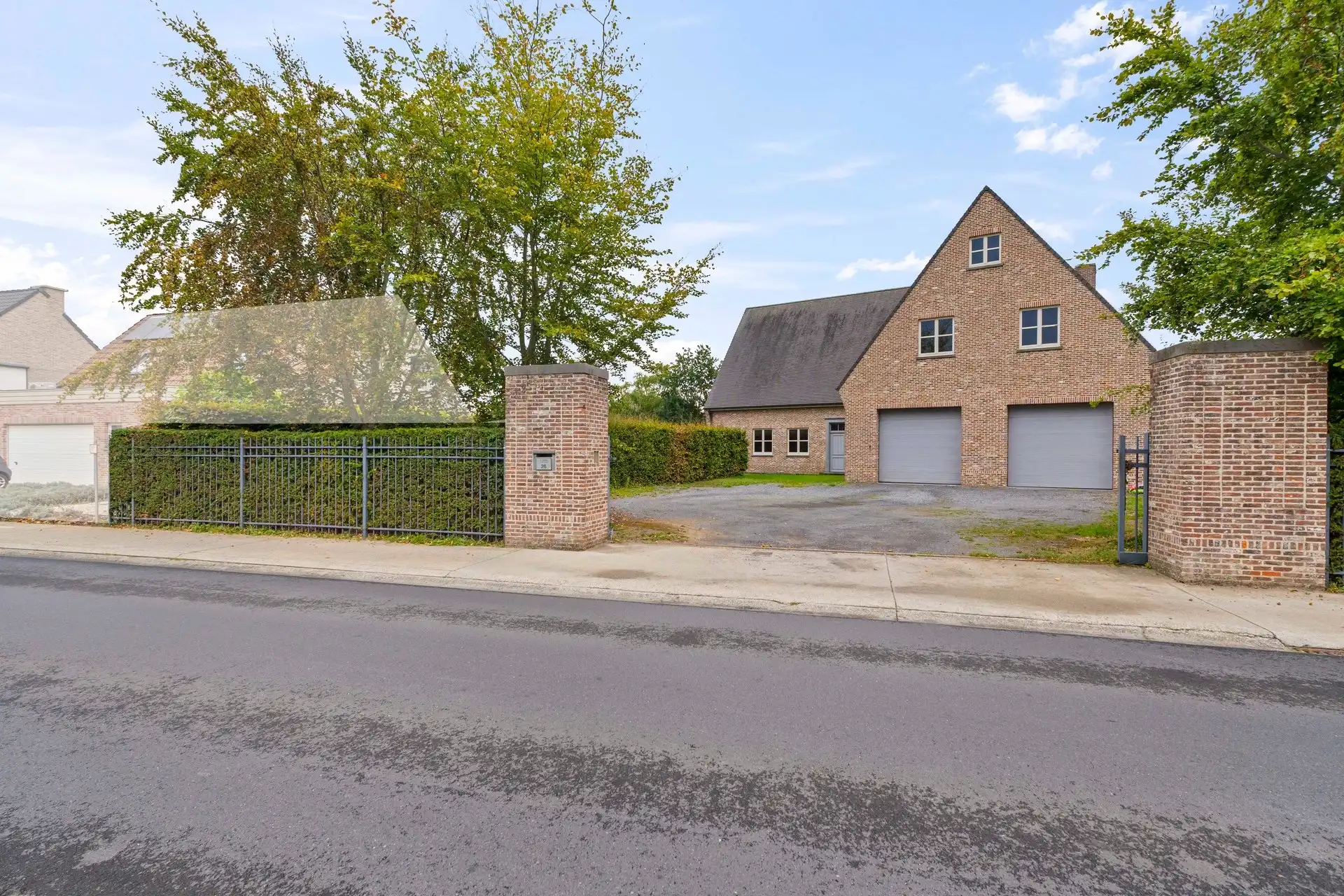 Heel riante casco villa, op 3381m² grond.  foto 4