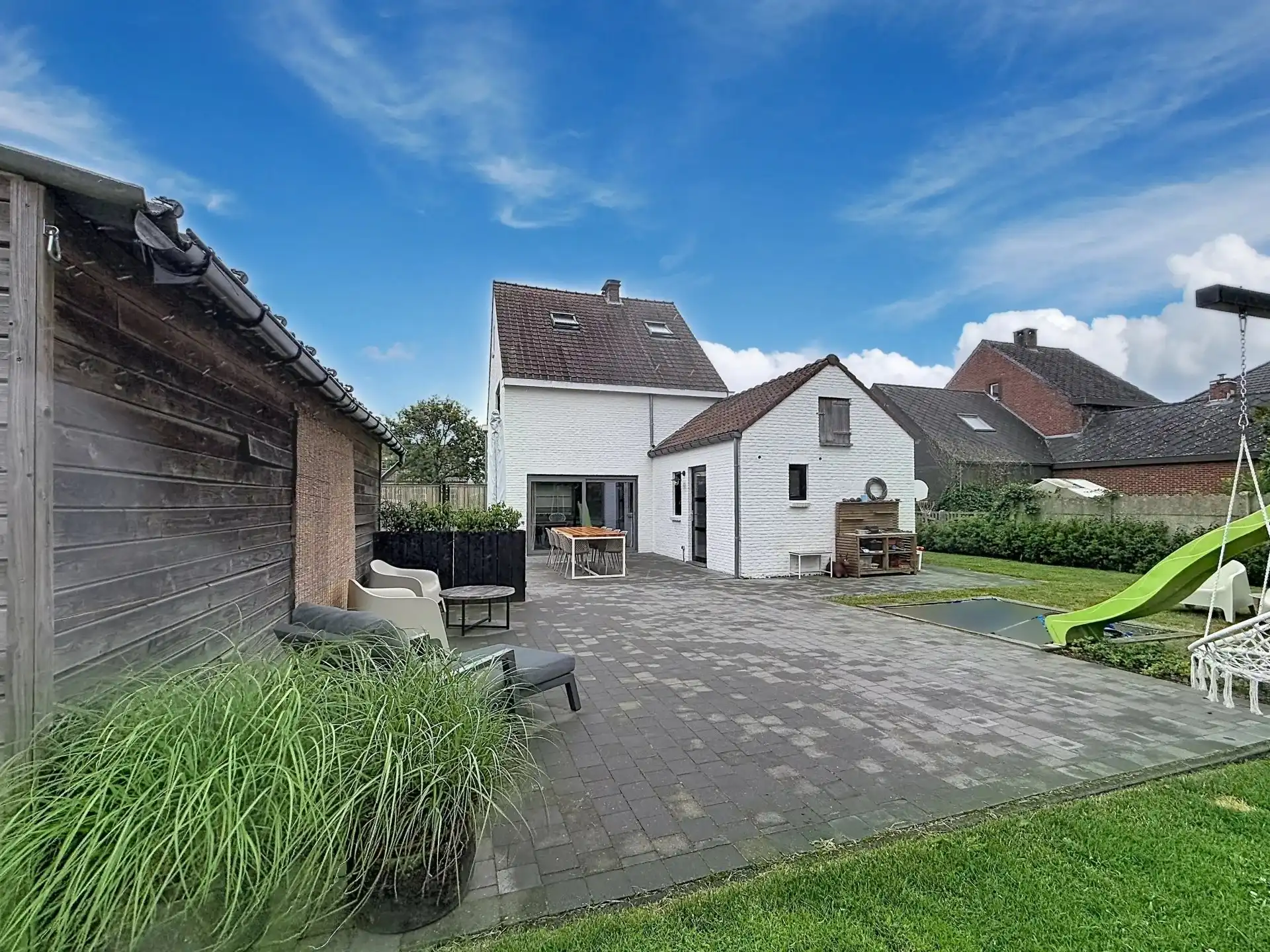 Instapklare gezellige woning op een mooi perceel met 3 slaapkamers en 2 badkamers foto 2