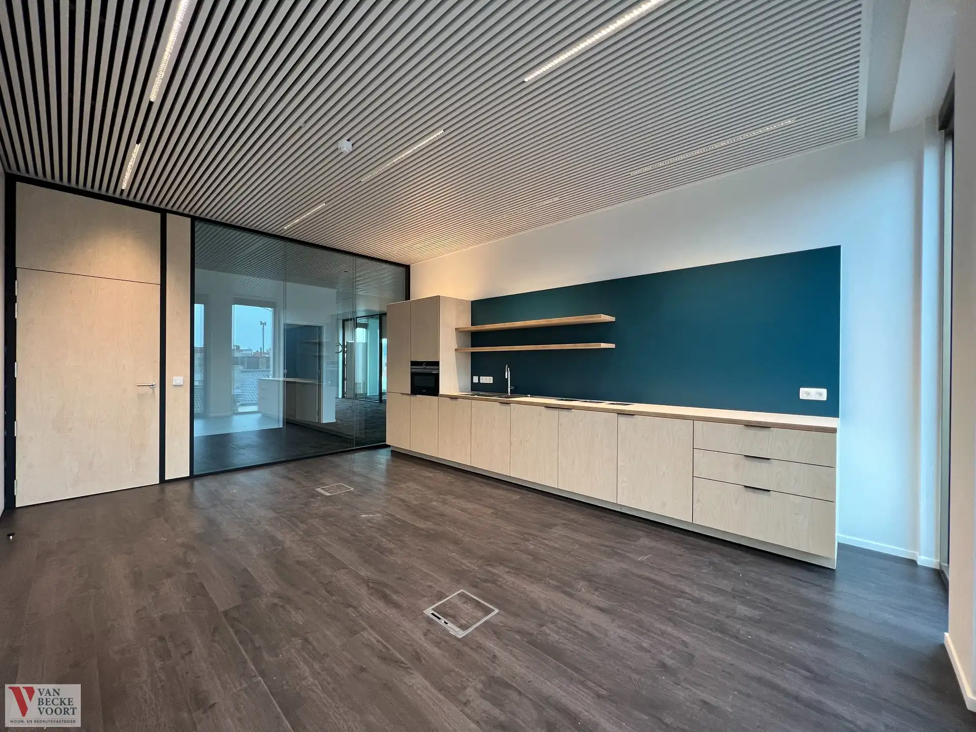 Handelspand 417m² in nieuwbouwresidentie foto 6