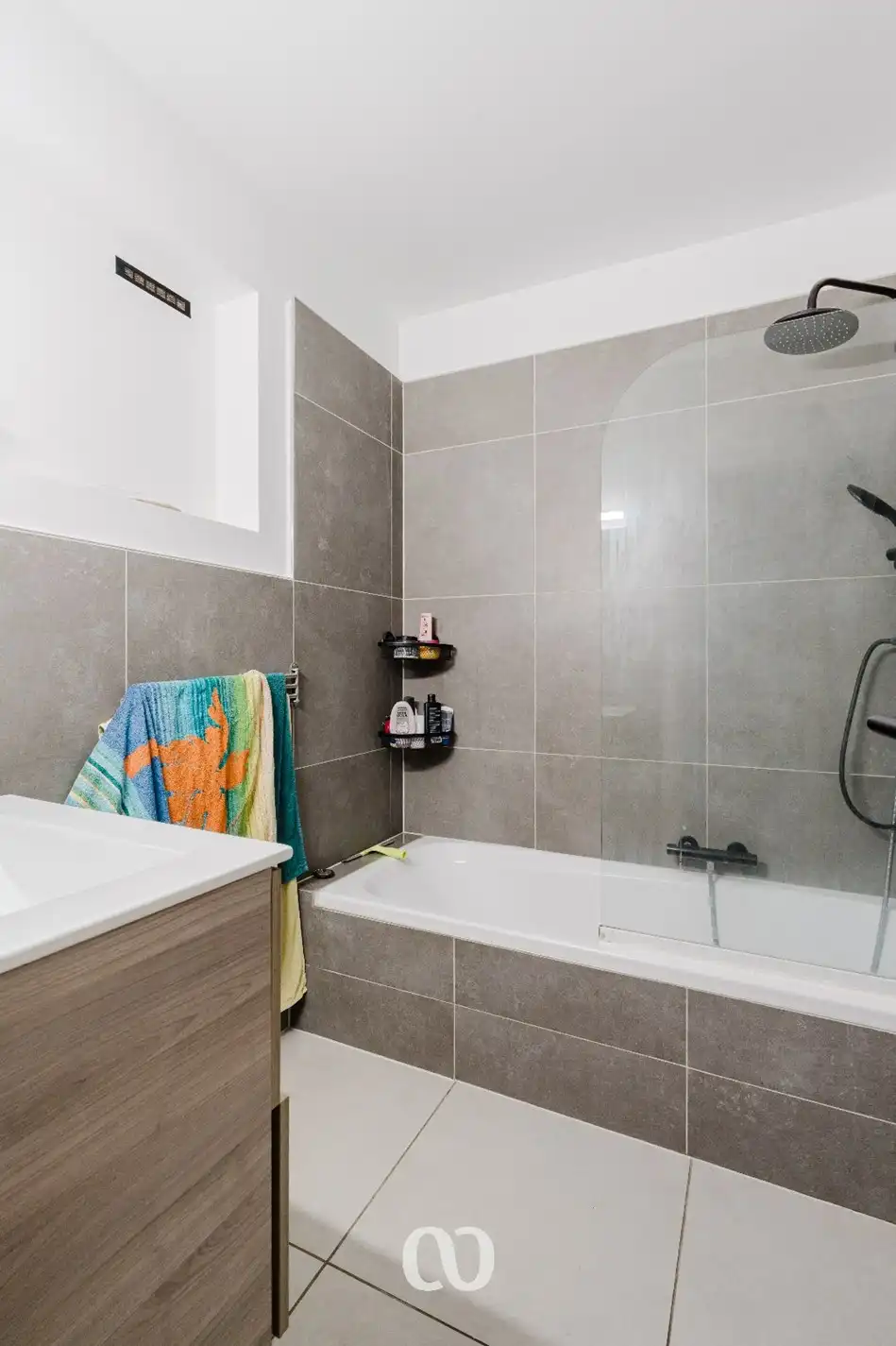 Gerenoveerd, ruim appartement op centrale ligging foto 9