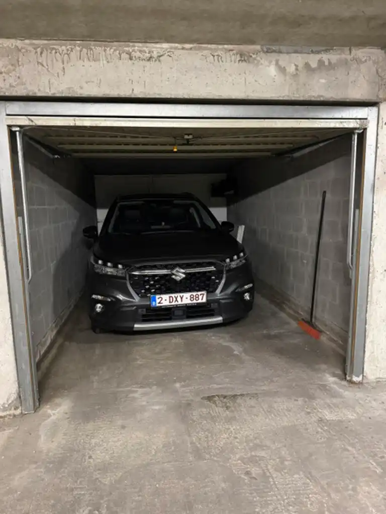 TE KOOP GARAGE TE WESTENDE! foto 9