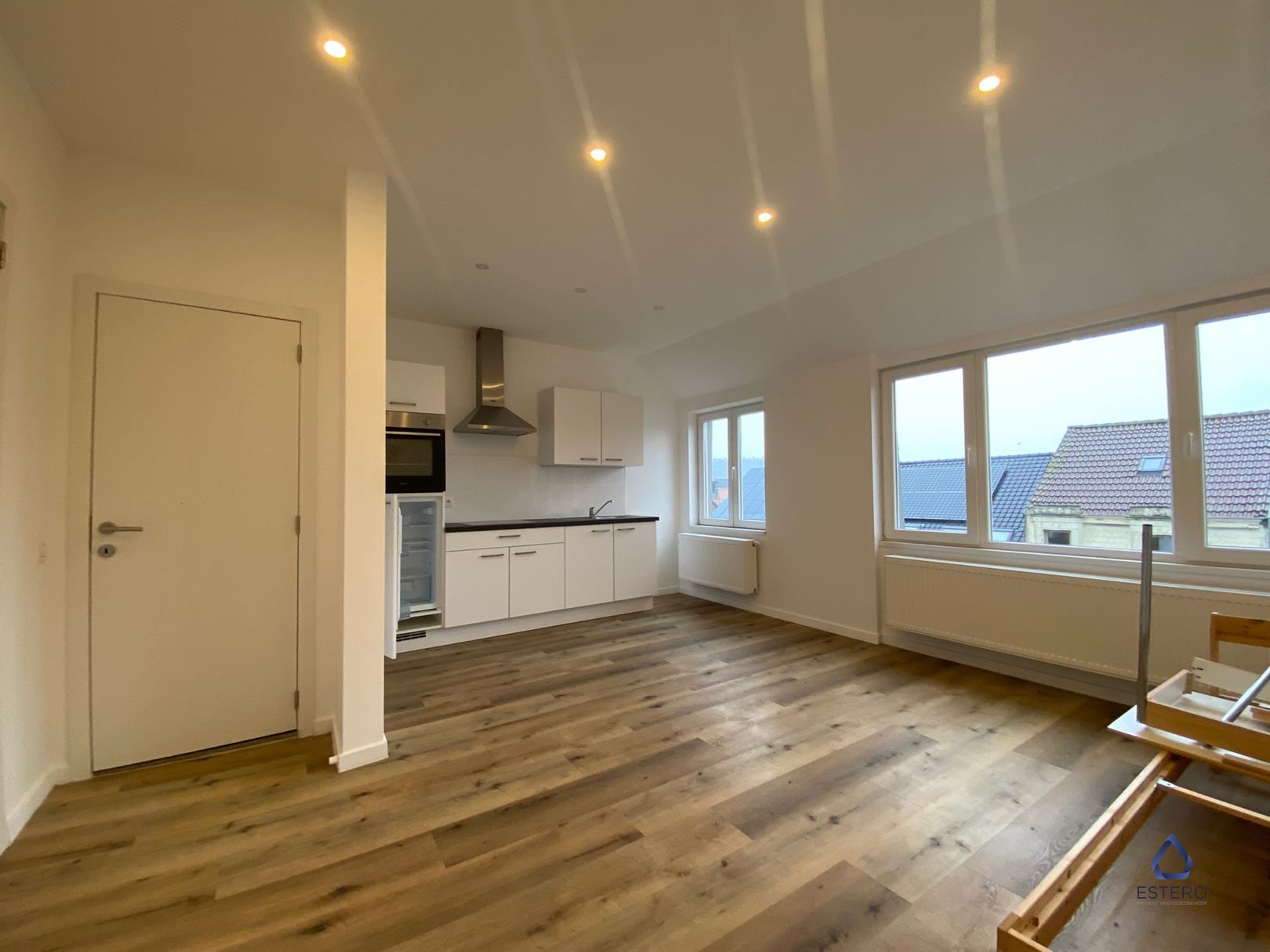 Gerenoveerd appartement op rustige ligging te Oostende foto 2