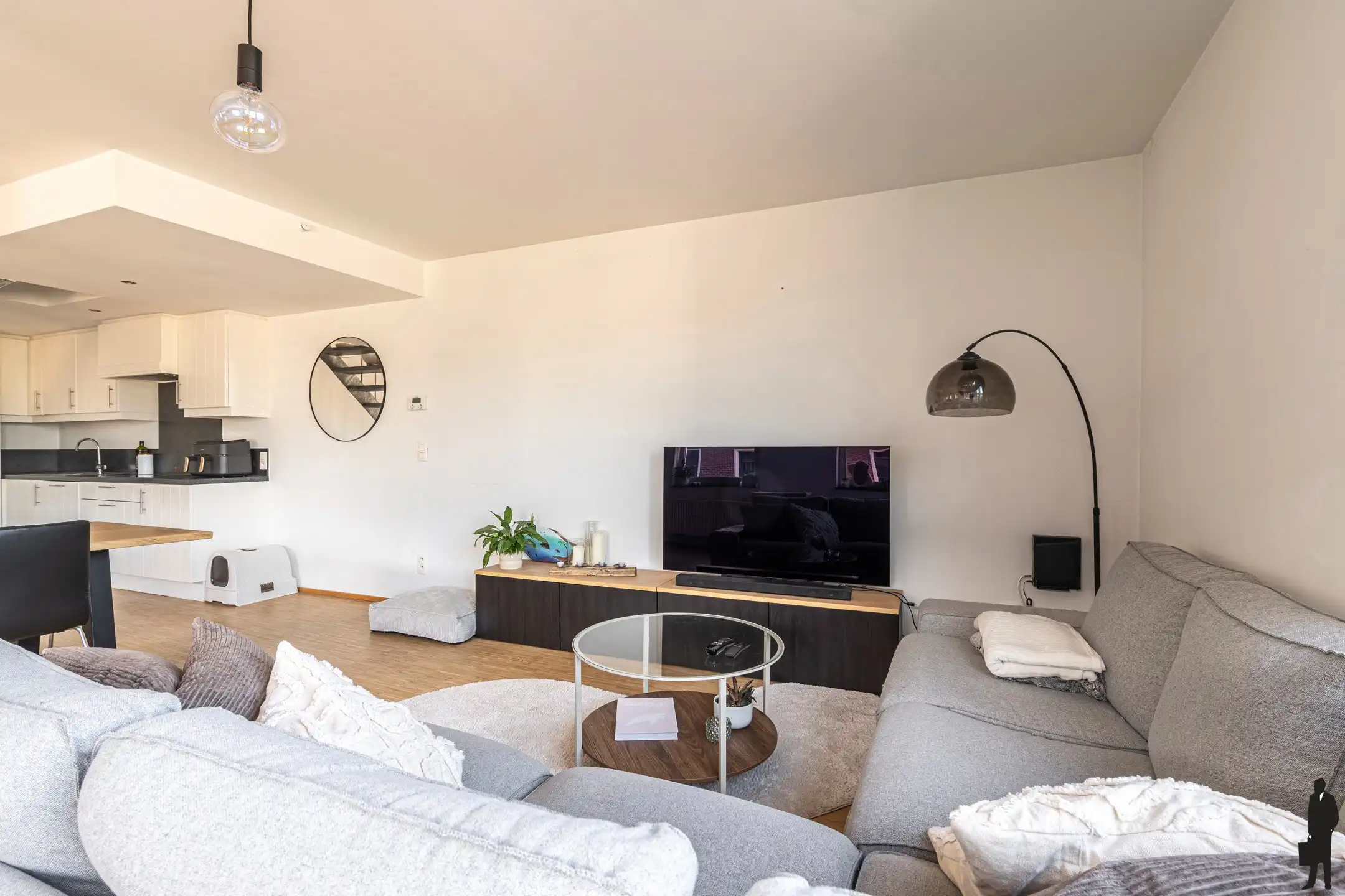 Duplexappartement met prachtig terras (40m²!) gelegen in centrum van Hoogstraten in schitterend monumentaal pand "Residentie De Rijkswacht". foto 7