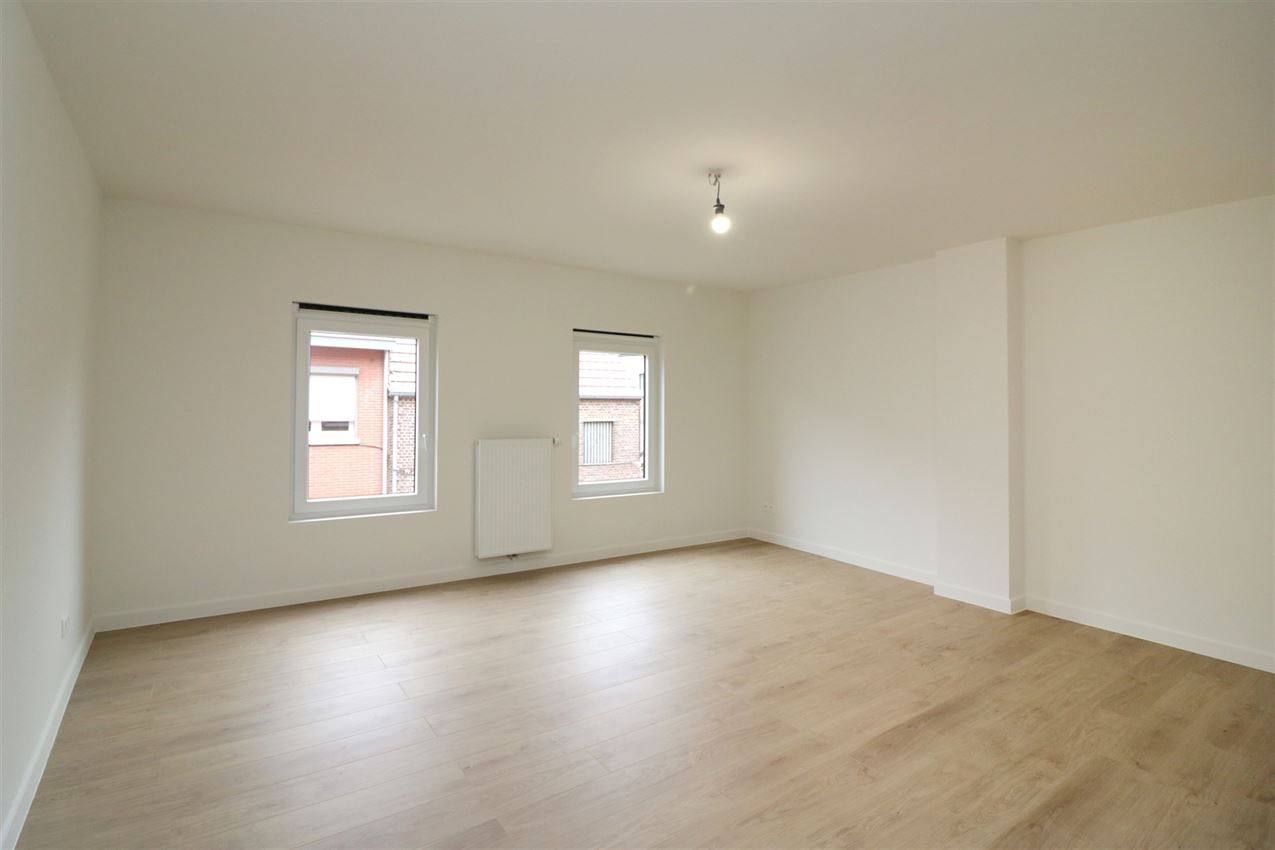 nabij station, label B, gerenoveerd met vergunning foto 33