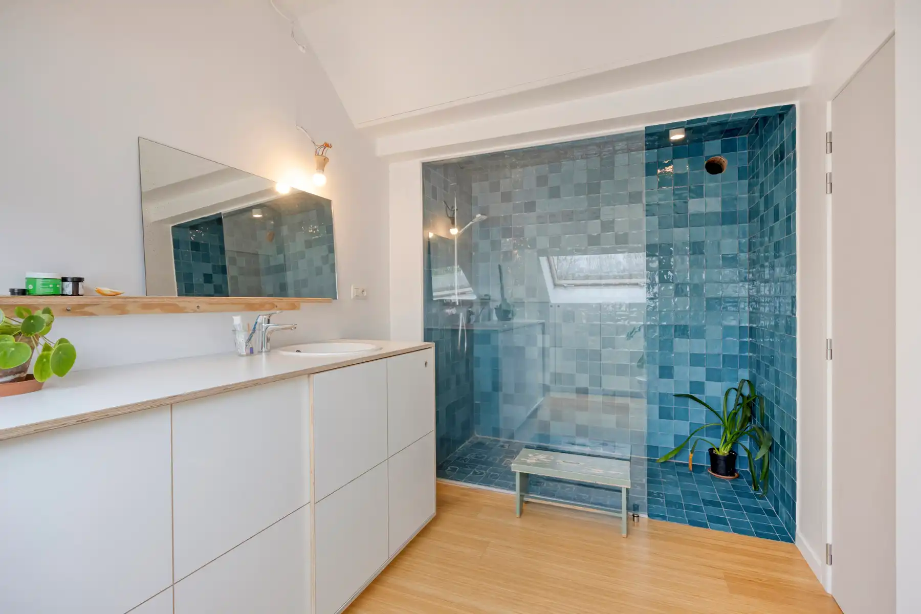 Ruime villa in een groene omgeving foto 18