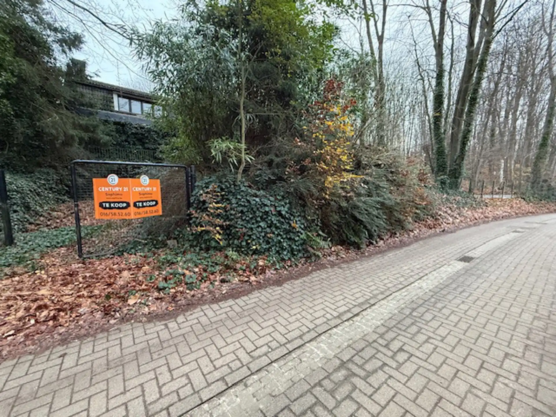 Af te breken woning op een perceel van 8 are foto 2