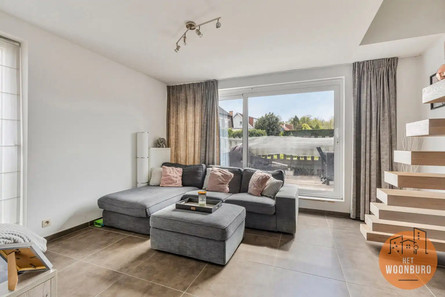 Triplex appartement met garage foto 9