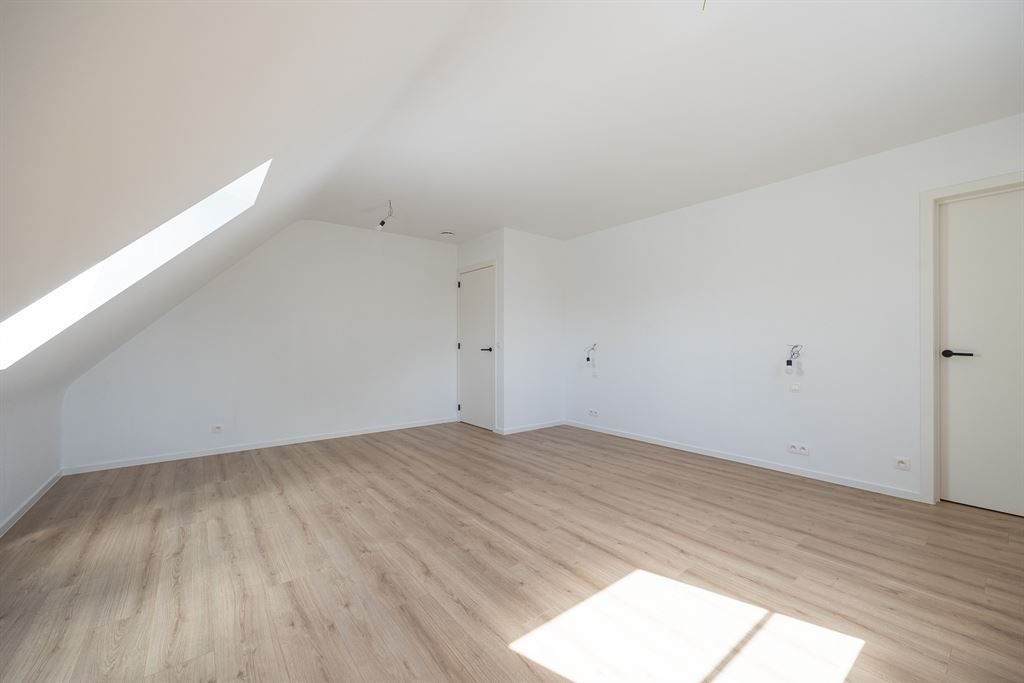 Nieuwbouwwoning op een zeer rustige locatie! foto 25