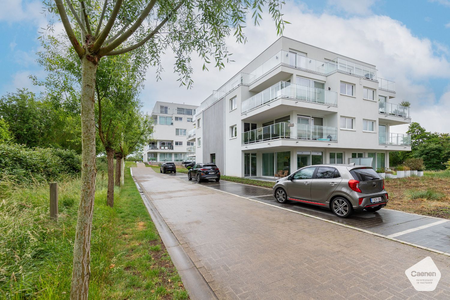 Zeer recent gelijkvloers appartement met 2 slaapkamers foto 13