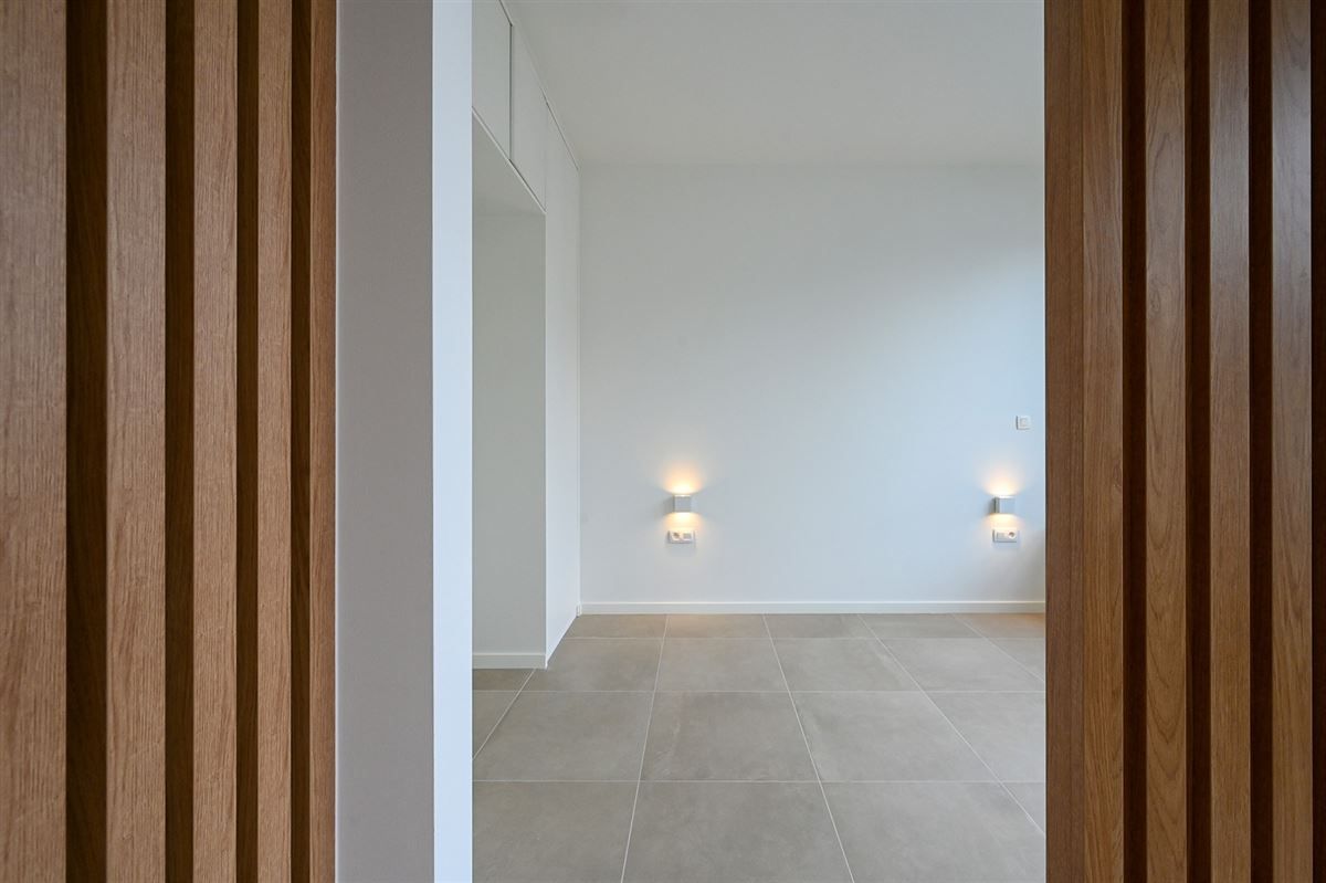 Recent gerenoveerd studio-appartement met aparte slaapkamer foto 10