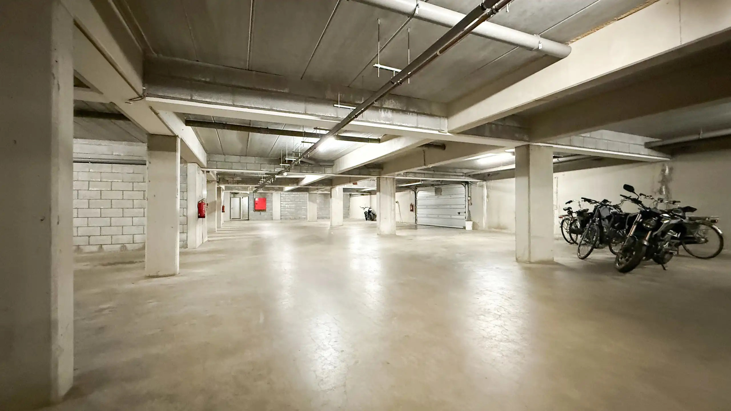 Ruim appartement van 105m² met terras en parking en EPC B! foto 29