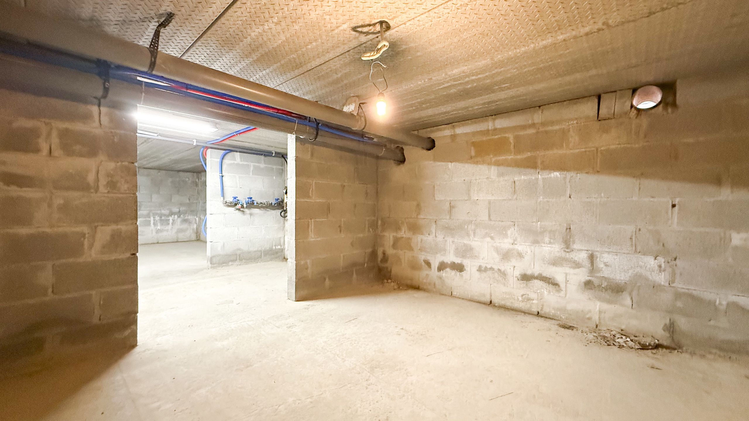 Instapklare woning met 4 spks en volledig aangelegde tuin! foto 37