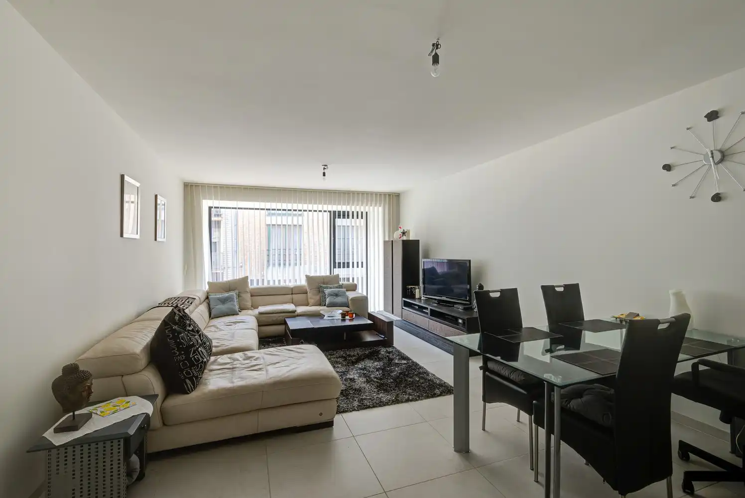 MODERNE WONING MET 2 SLAAPKAMERS, 2 TERRASSEN EN GARAGE IN HET CENTRUM VAN HOESELT foto 5