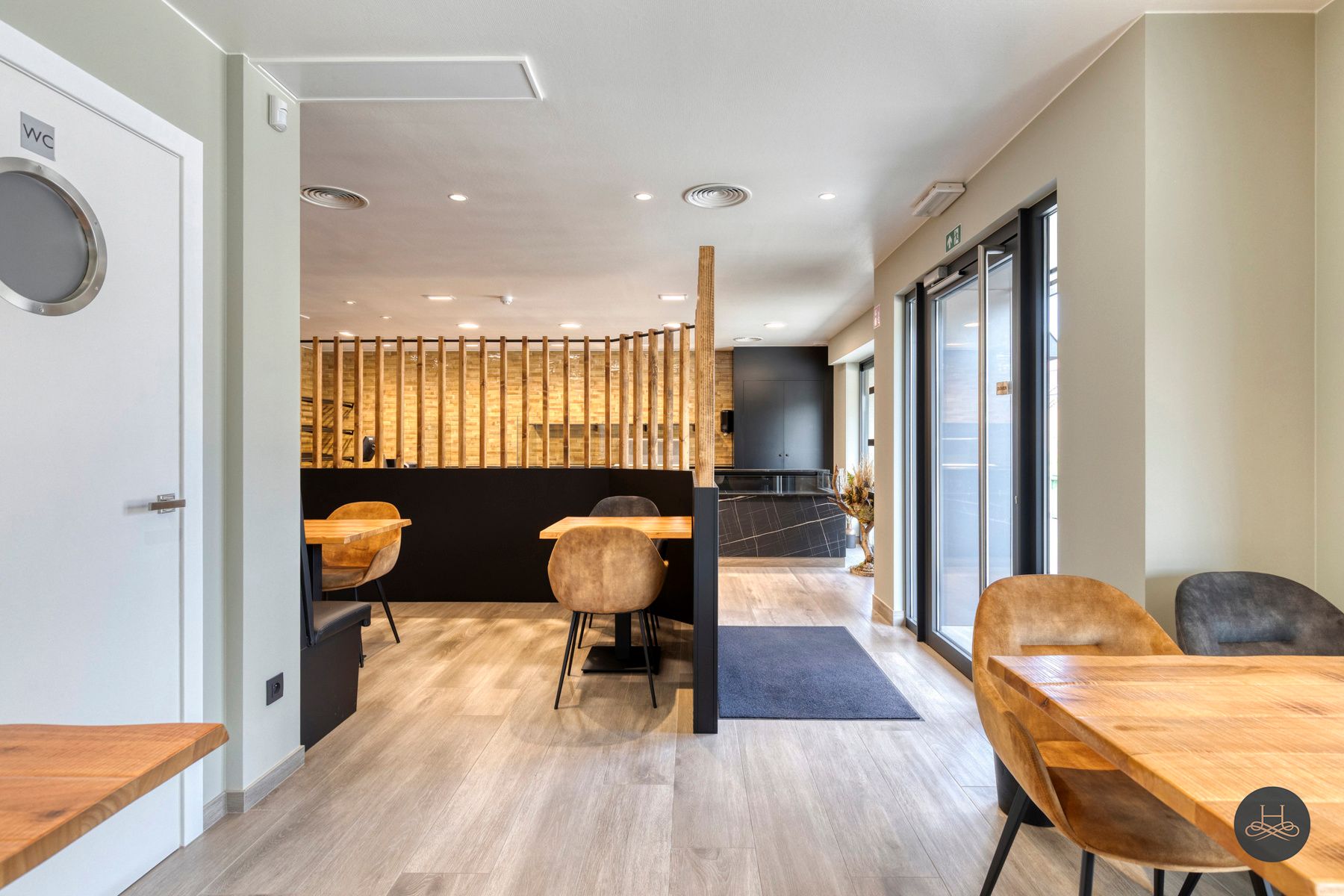 Hyperuitgeruste woning & broodjeszaak te Begijnendijk foto 15