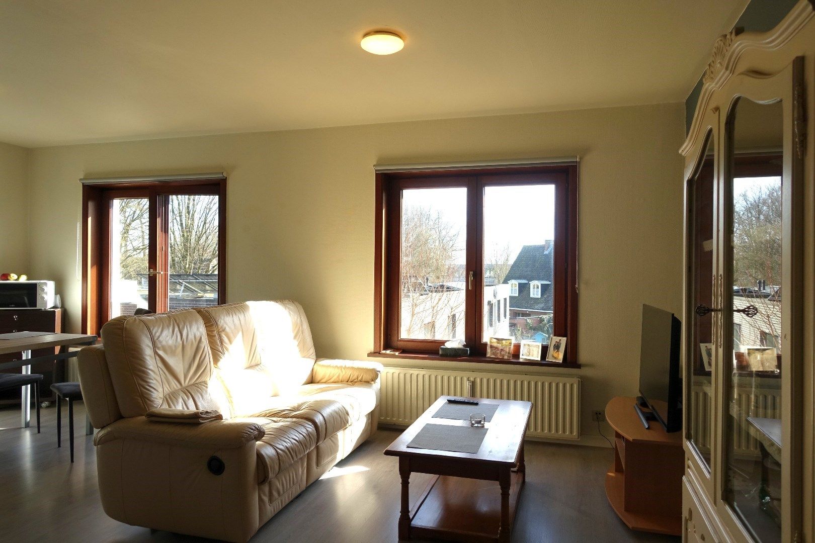 Lichtrijk startersappartement of de ideale investering! foto 4