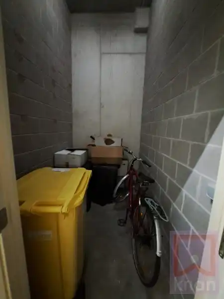 Recent 2 slaapkamer appartement met autostpl en kelderberging foto 16