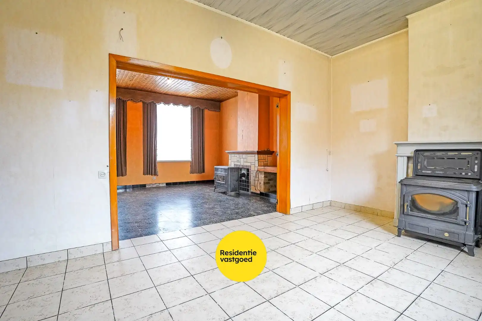 Te renoveren halfopen woning op een perceel van 1.809m² te Houthulst foto 2