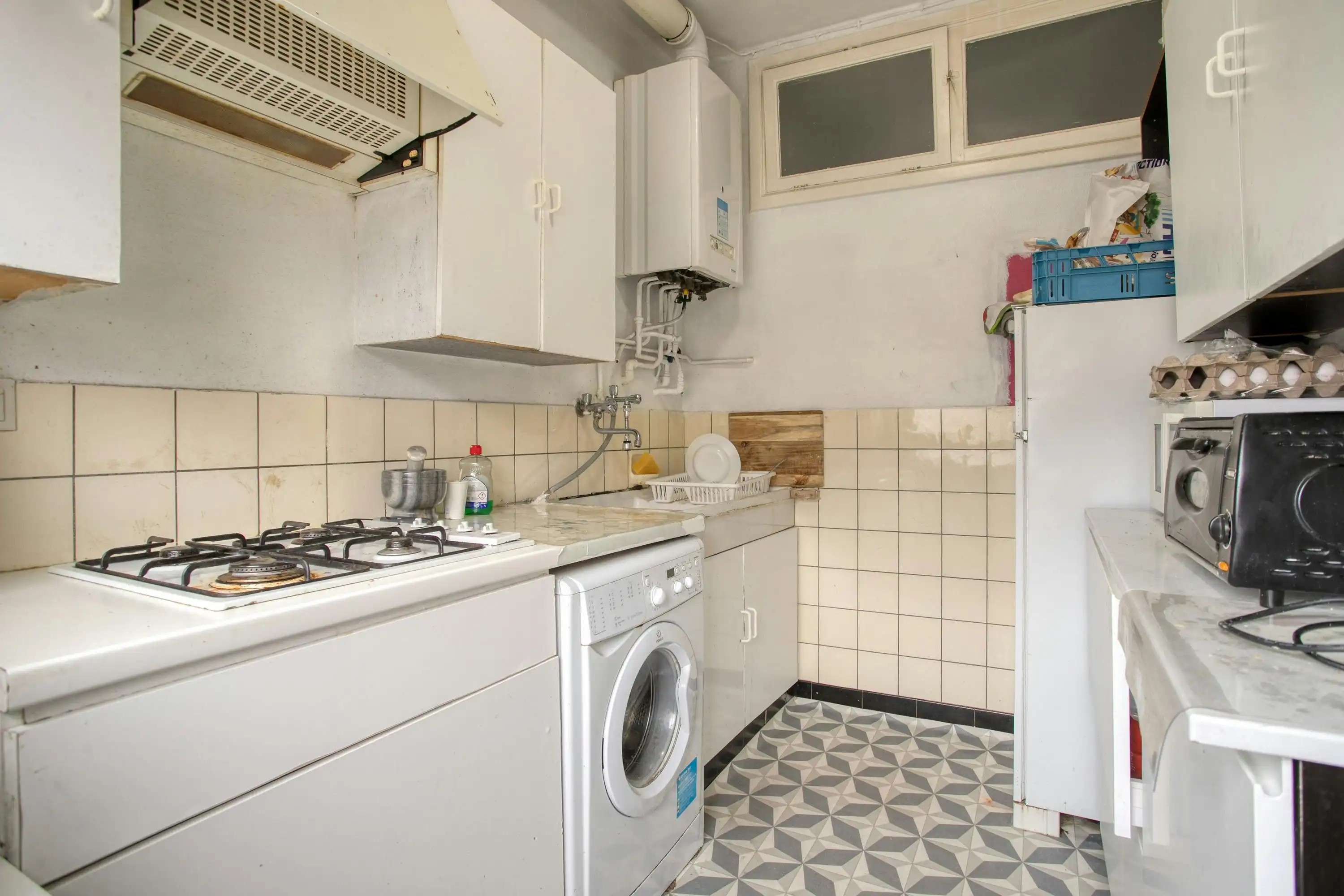 Te renoveren appartement met twee slaapkamers foto 3