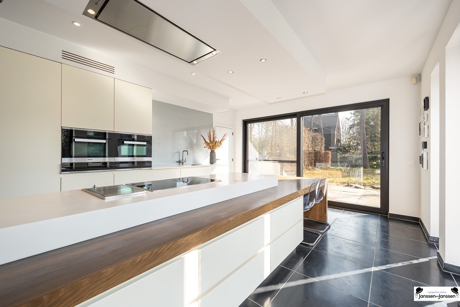 Luxueuze en energiezuinige villa met hoogwaardige afwerking  foto 4