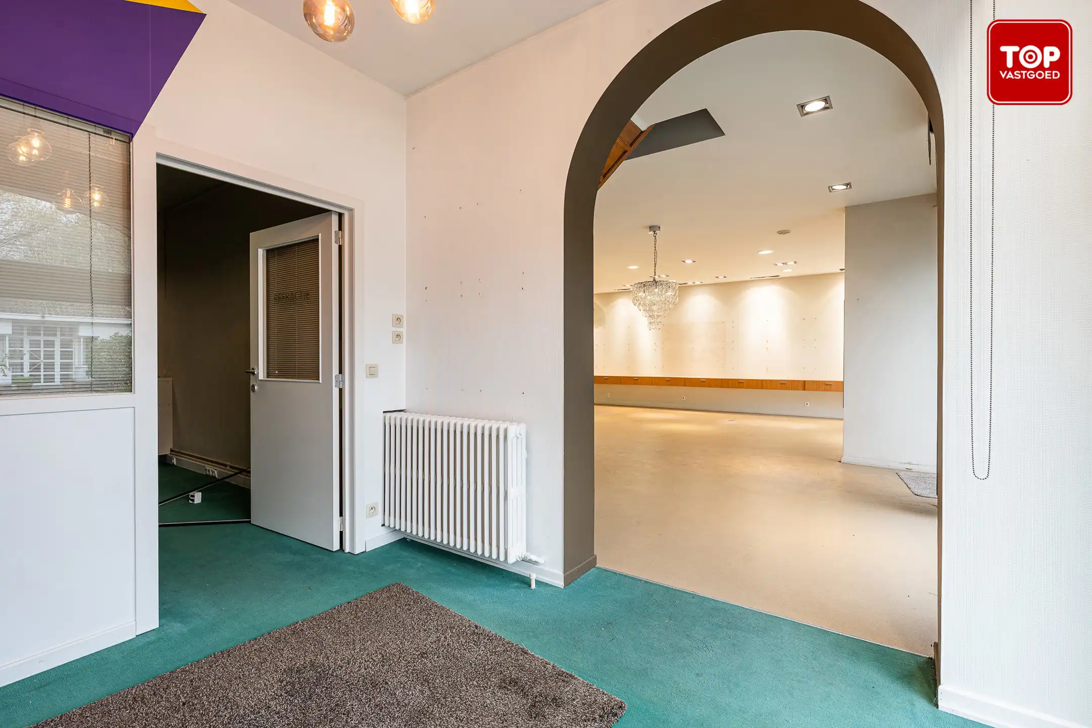 Karaktervol en  multifunctioneel handelshuis  op een interessante ligging.  foto 9