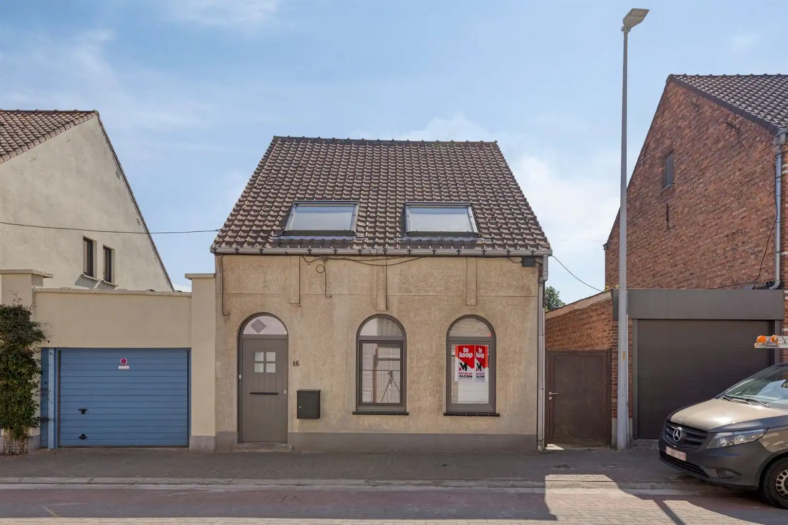 HOB met 3 slaapkamers, veel ruimte en licht, een dieplopende tuin en veel potentieel foto 3