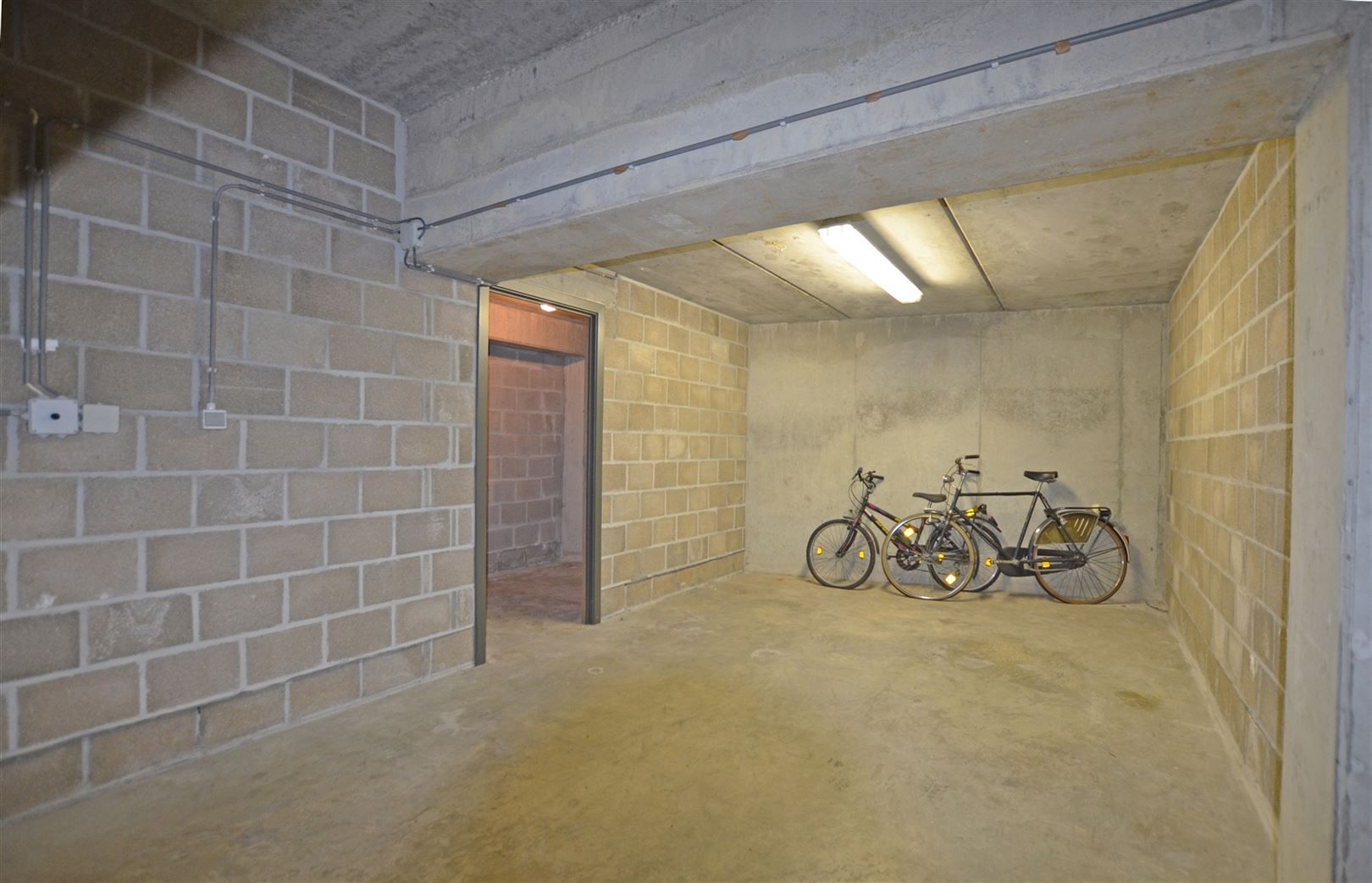 Garagebox met kelderberging op de Kleine Ring foto 7