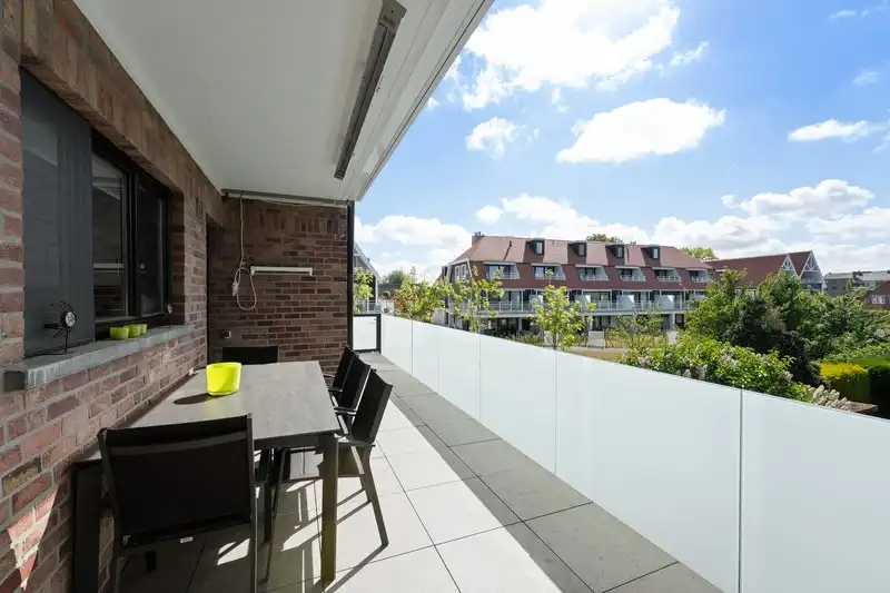 Verzorgde halfopen bebouwing met vele mogelijkheden te De Haan. foto 13