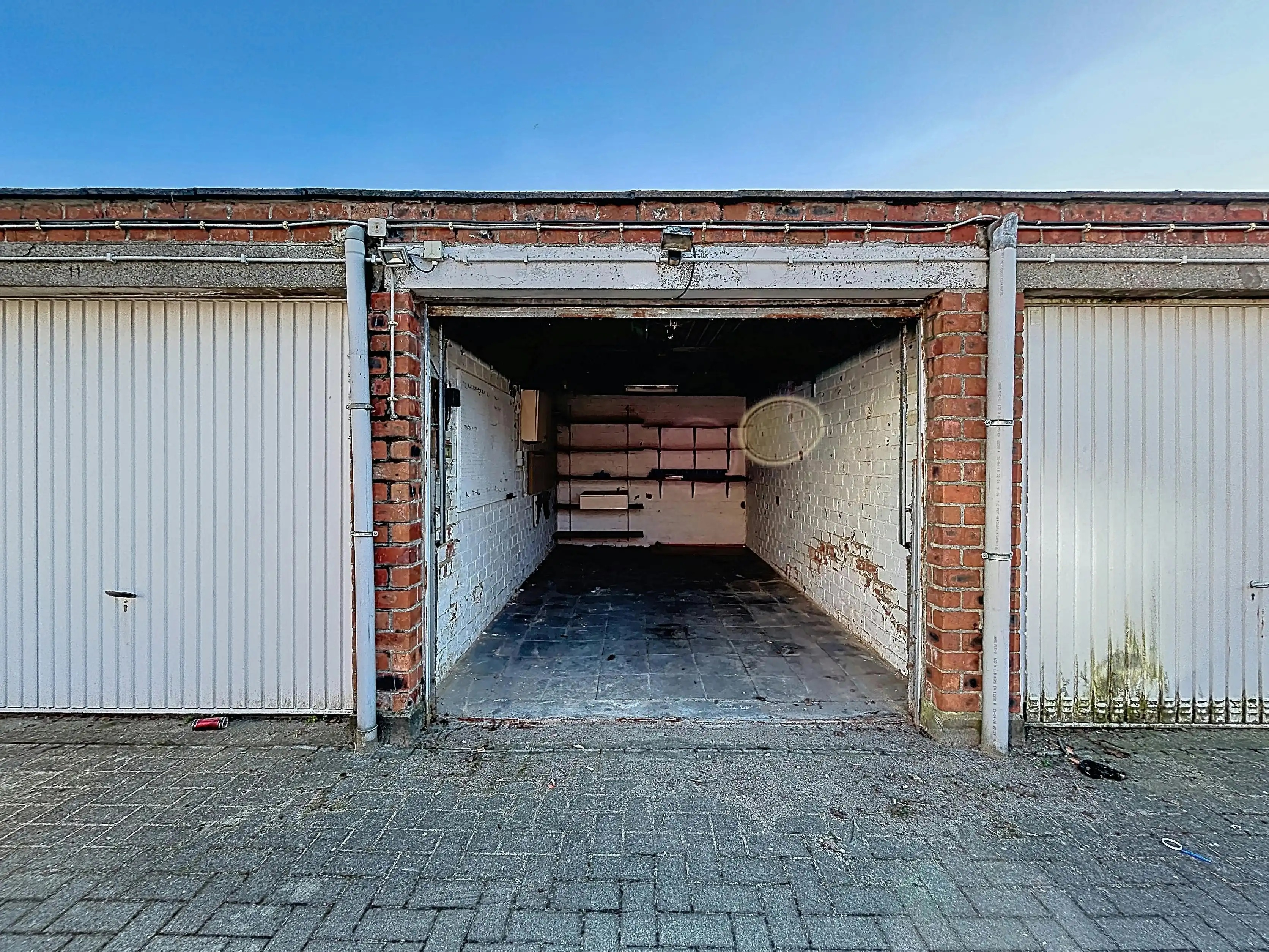 Garagebox te koop in Merksem op toplocatie foto 2