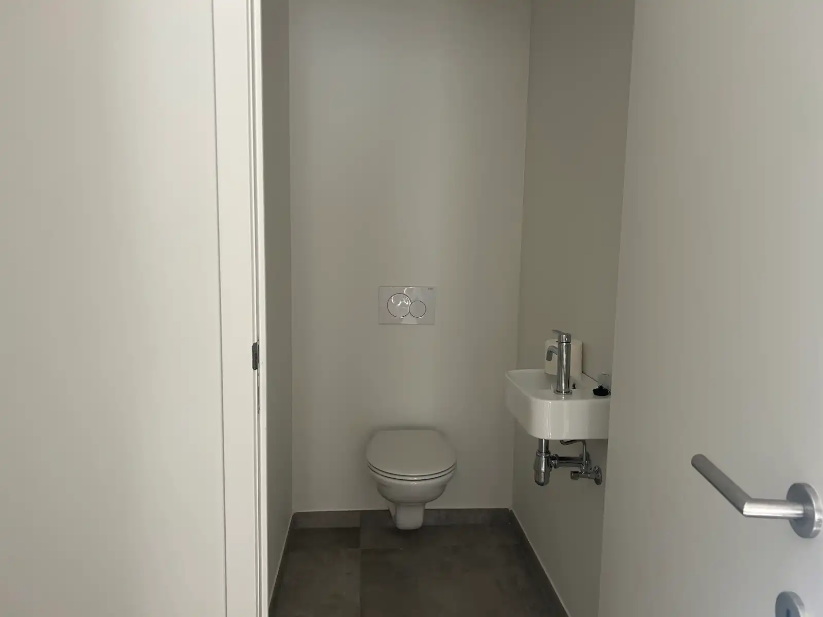 Nieuwbouwappartement met 2 slaapkamers en autostaanplaats foto 24