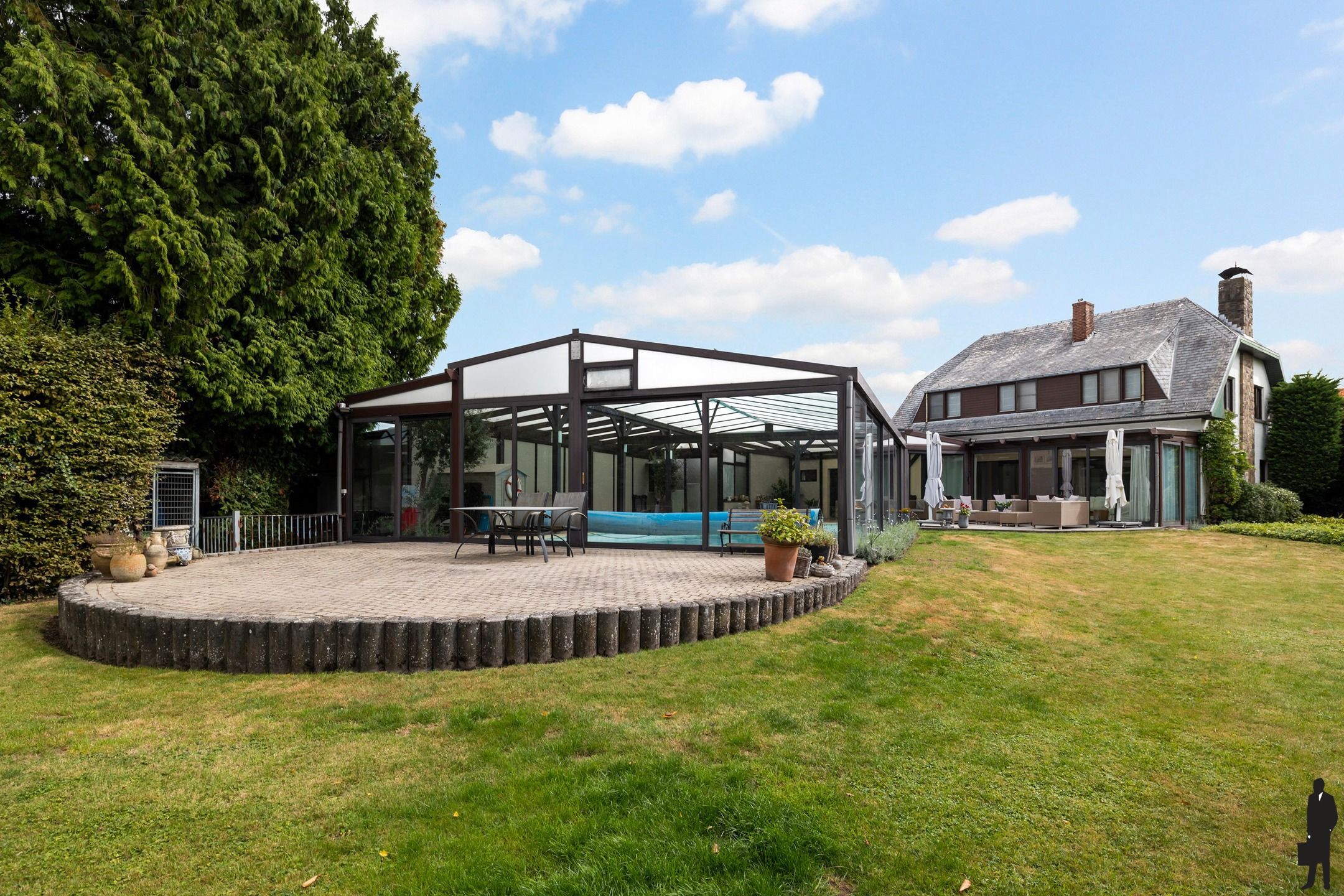 Villa met binnenzwembad, royale tuin en perfecte ligging foto 27