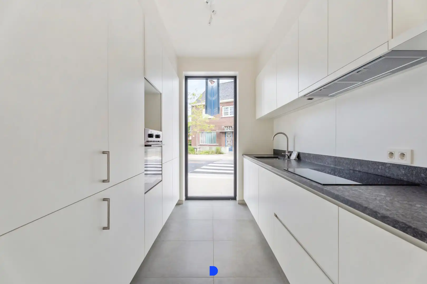 Prachtige nieuwbouwwoning in het centrum van Oostnieuwkerke foto 4