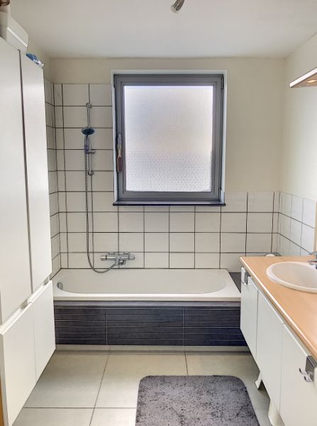 Instapklaar DUPLEX APPARTEMENT met 3 slaapkamers en groot terras foto 14