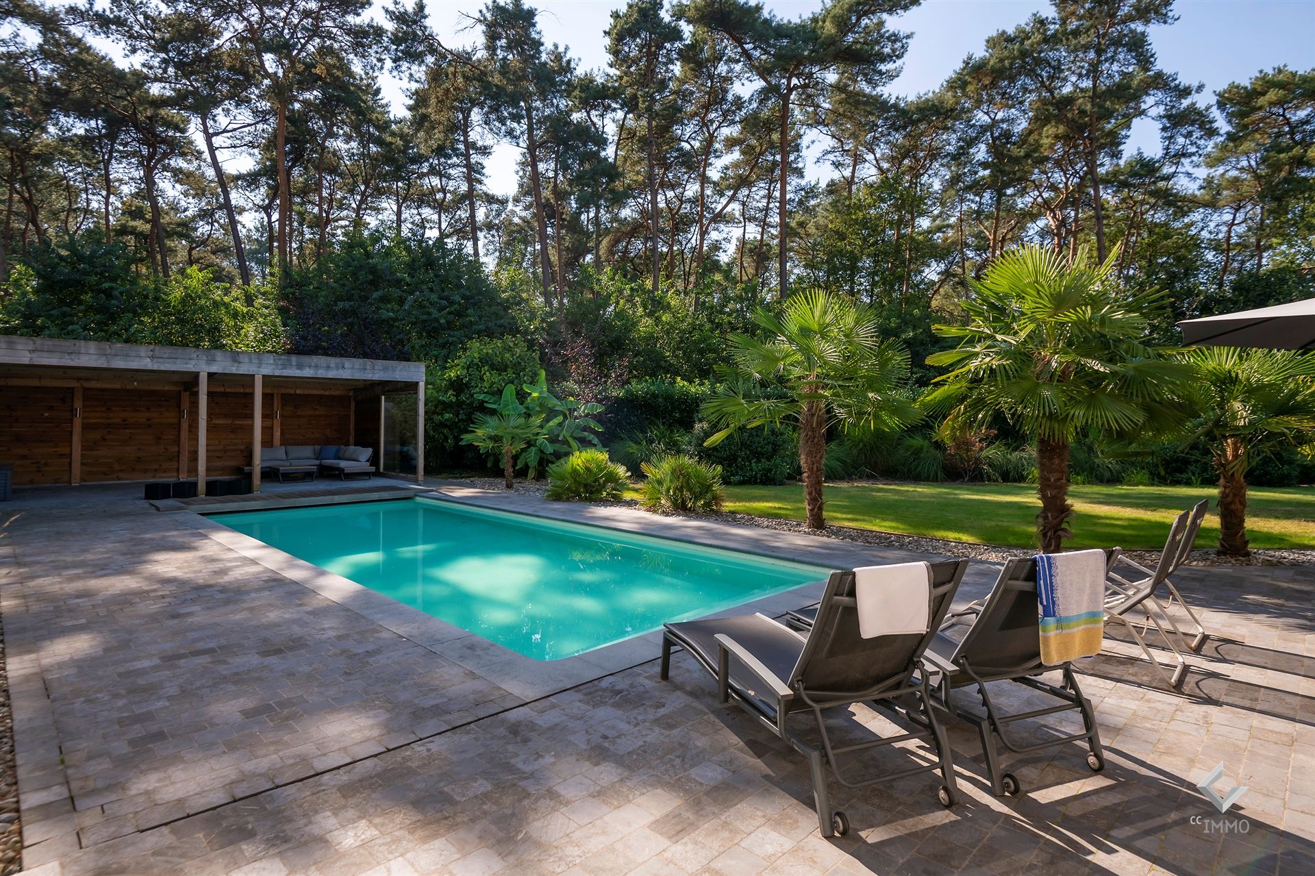 Luxueuze villa/kangoeroewoning met zwembad + magazijn ca. 466m²! foto 5