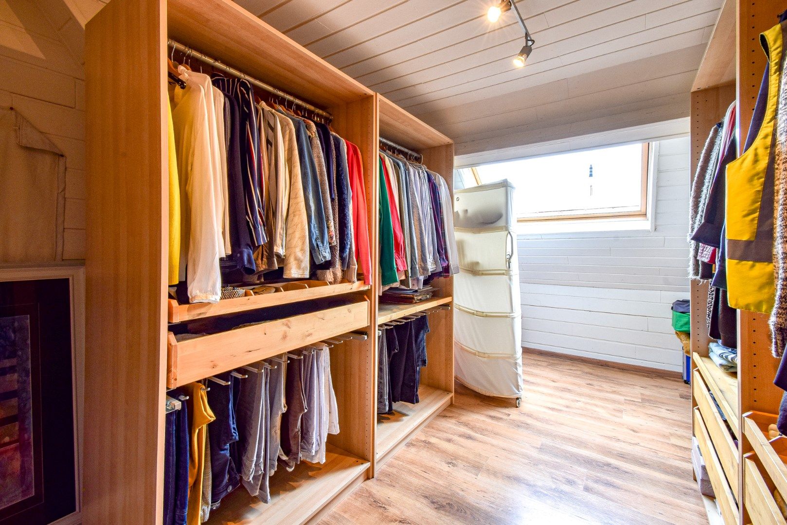 Instapklare woning met 5 slaapkamers en mogelijkheid achterliggende landbouwgrond foto 23