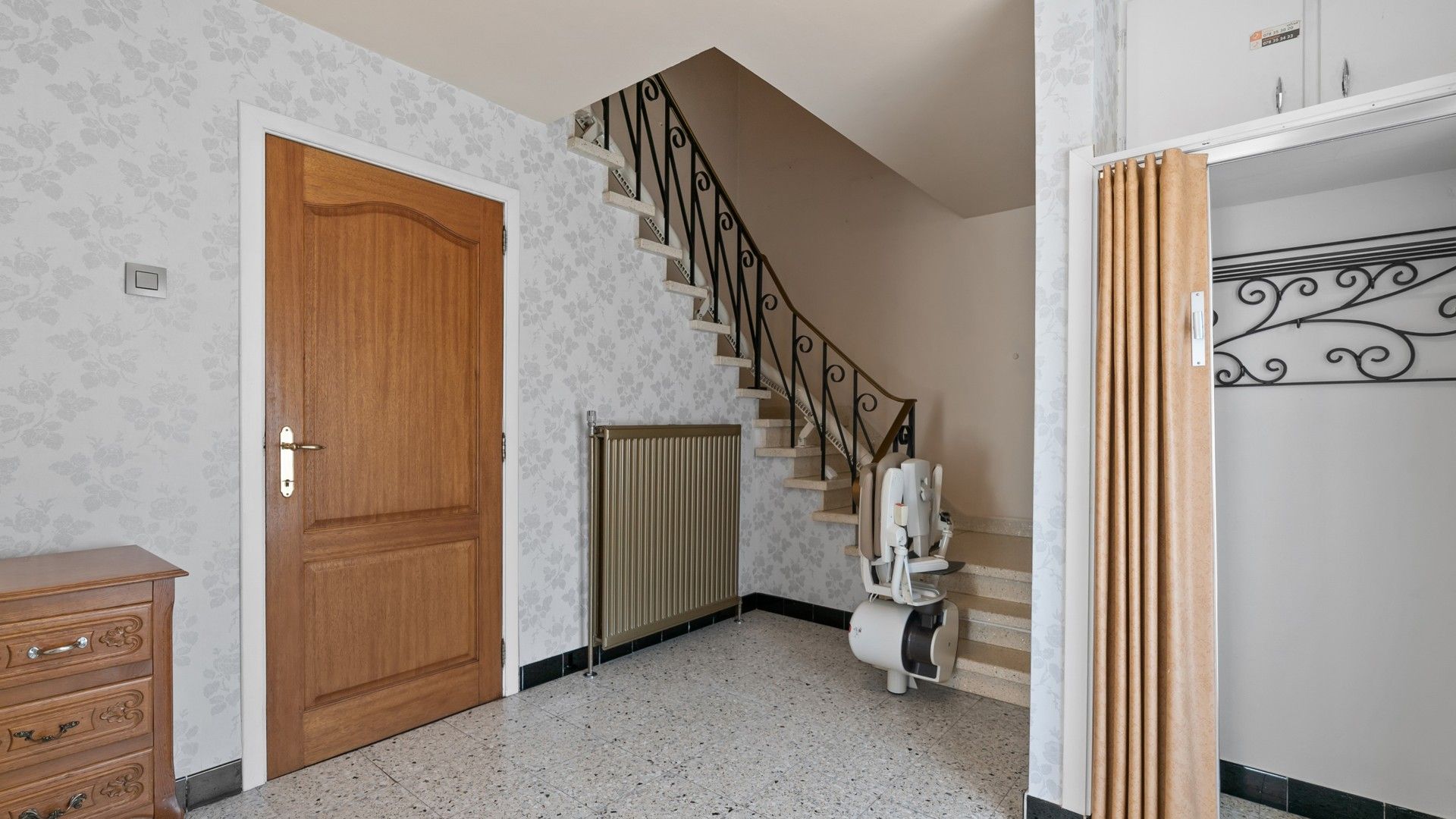 Vrijstaande woning op perceel van 9a 37ca foto 14