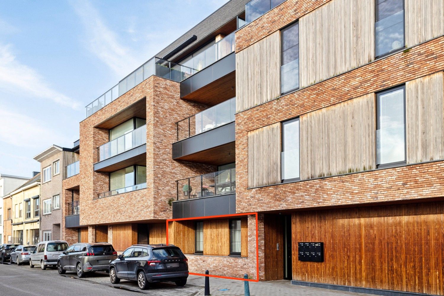 Gelijkvloers appartement met 2 slaapkamers, tuin en staanplaats. foto 3