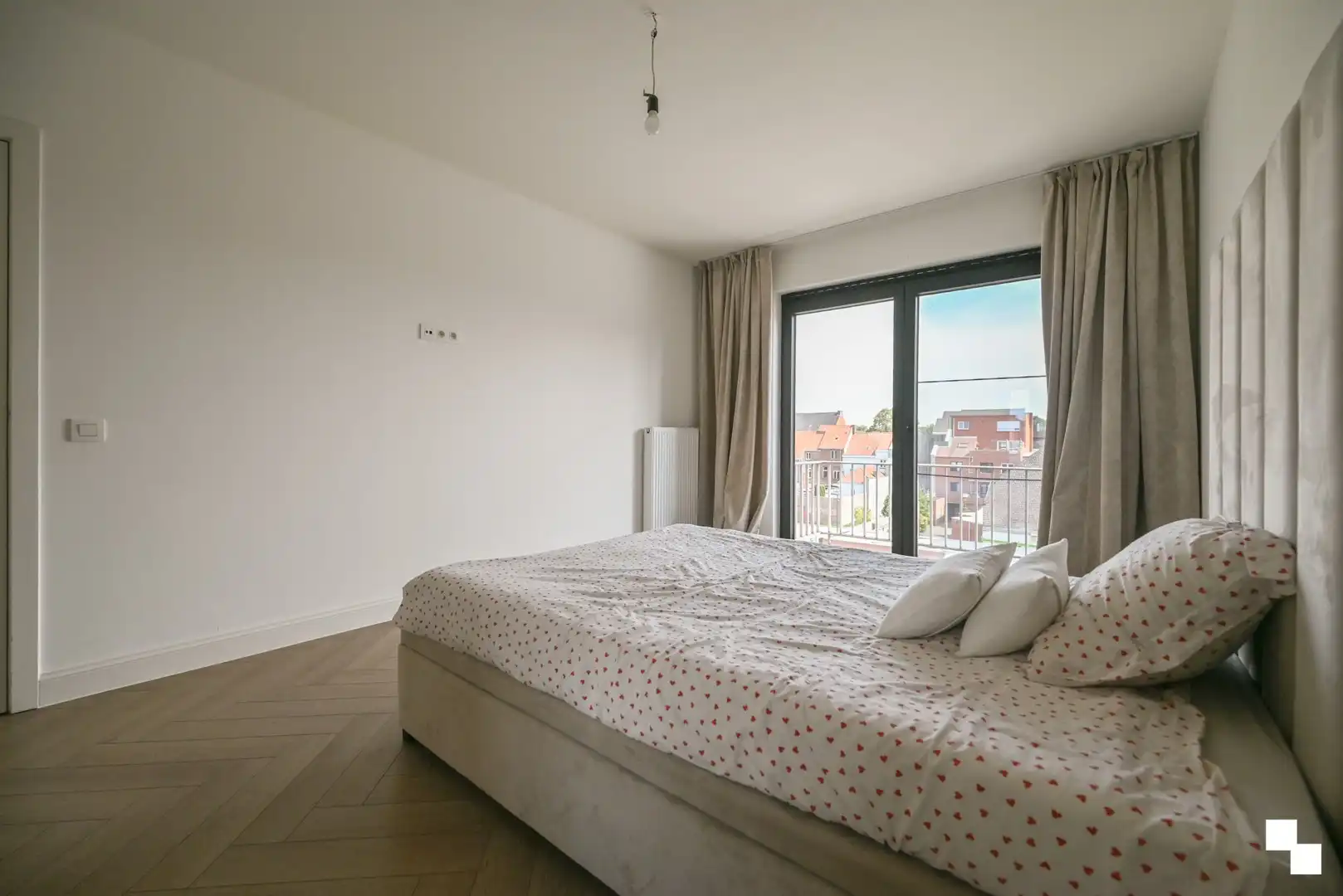 Volledig gerenoveerd appartement met drie slaapkamers te centrum Izegem foto 23