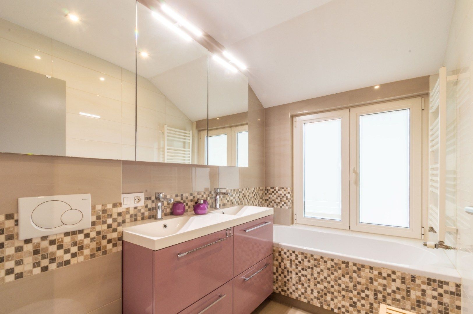 RUIME, INTEGRAAL VERNIEUWDE VILLA ! foto 14