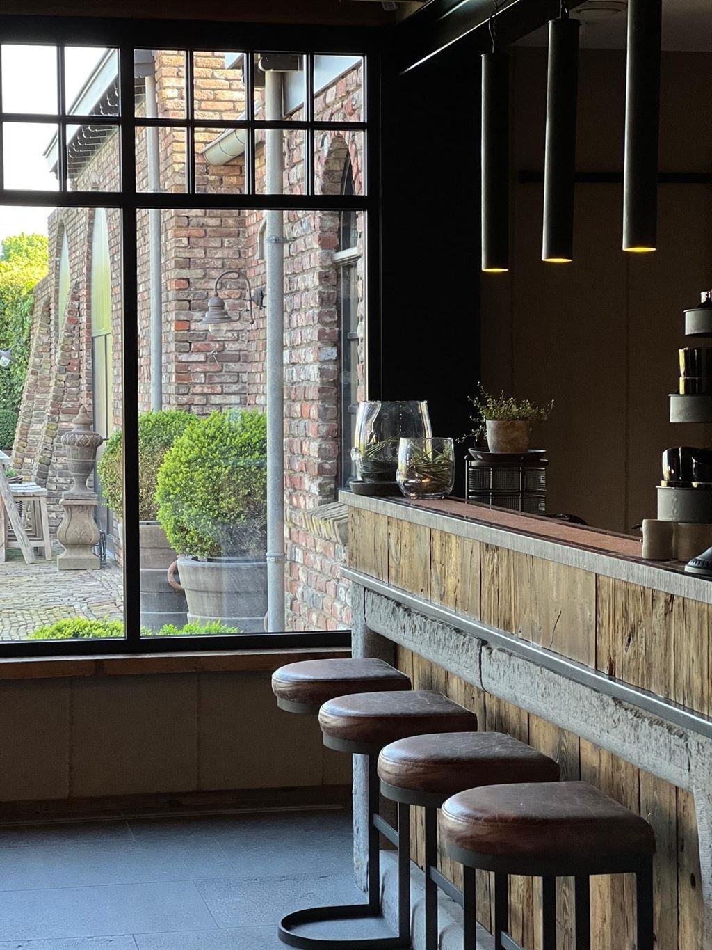 Landelijke villawoning met multifunctioneel aangrenzend gebouw foto 17