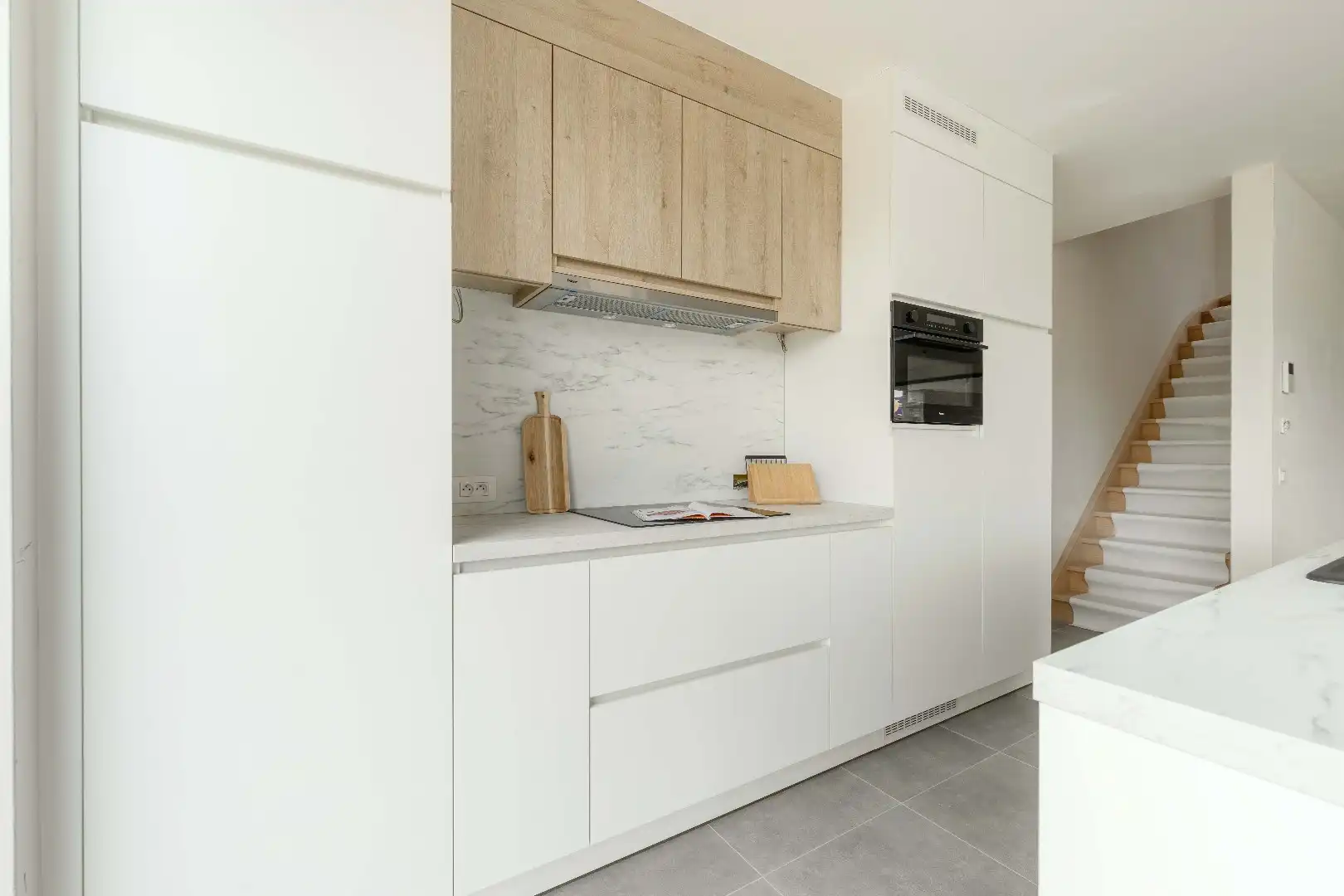 INSTAPKLARE ENERGIEZUINIGE NIEUWBOUWWONING MET 3 SLPKS | TUIN foto 7