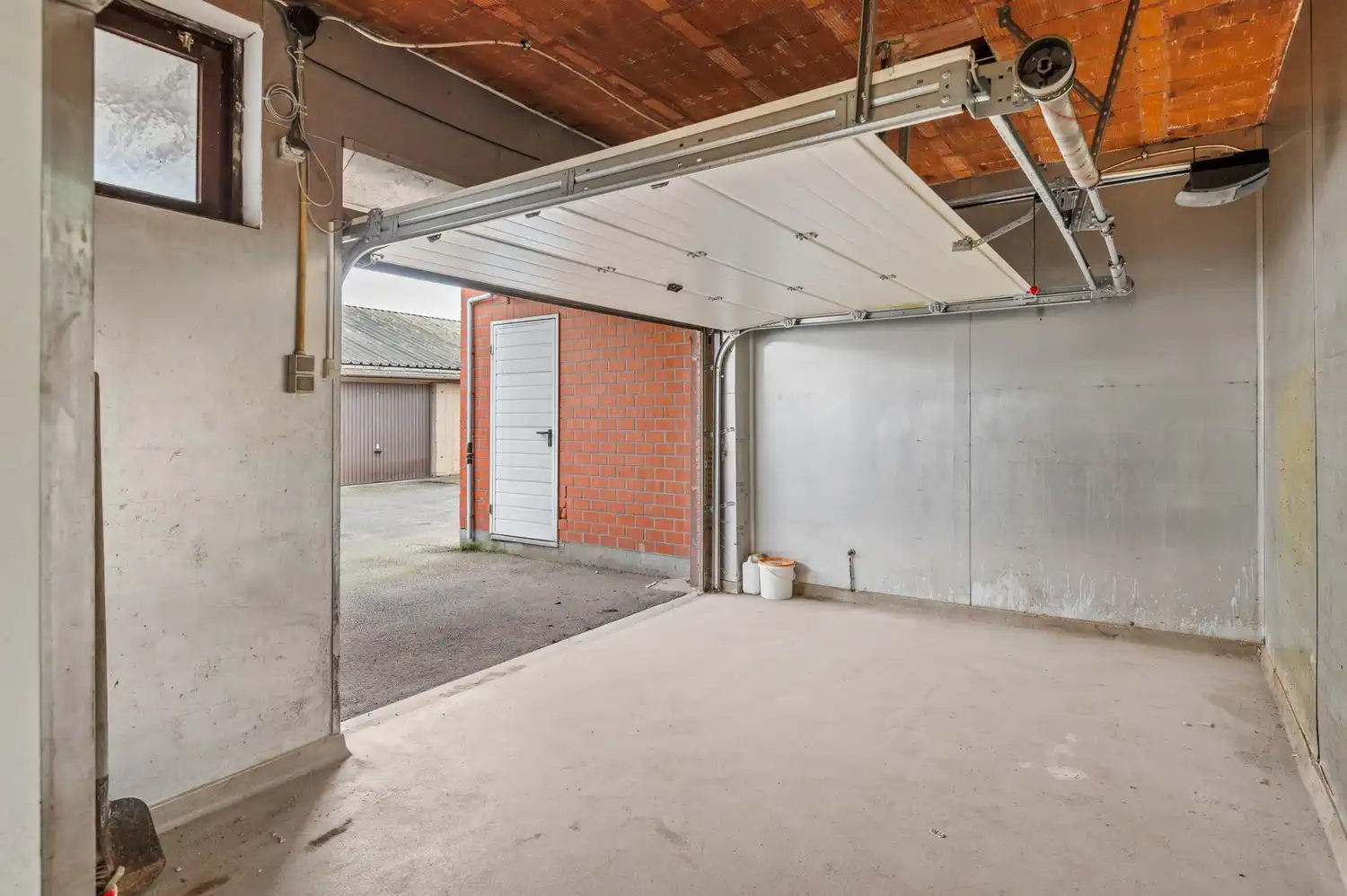 Ruim magazijn (+/- 441 m²) in Lier! foto 12