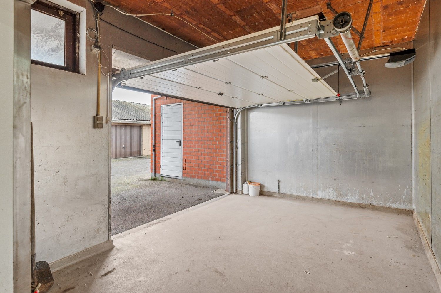 Ruim magazijn (+/- 441 m²) in Lier! foto 12